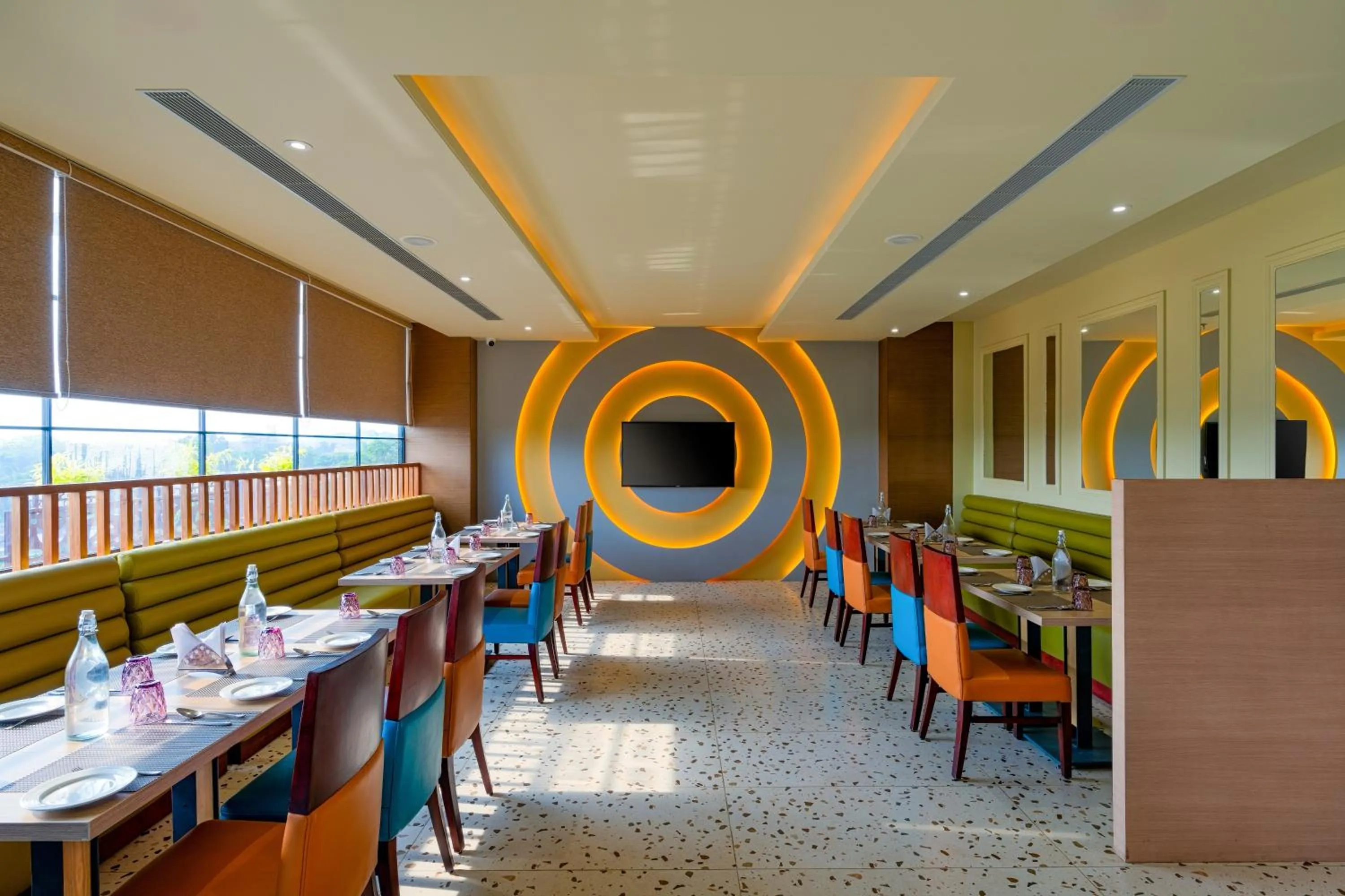 Restaurant/places to eat in Cygnett Inn Imperial Tezpur