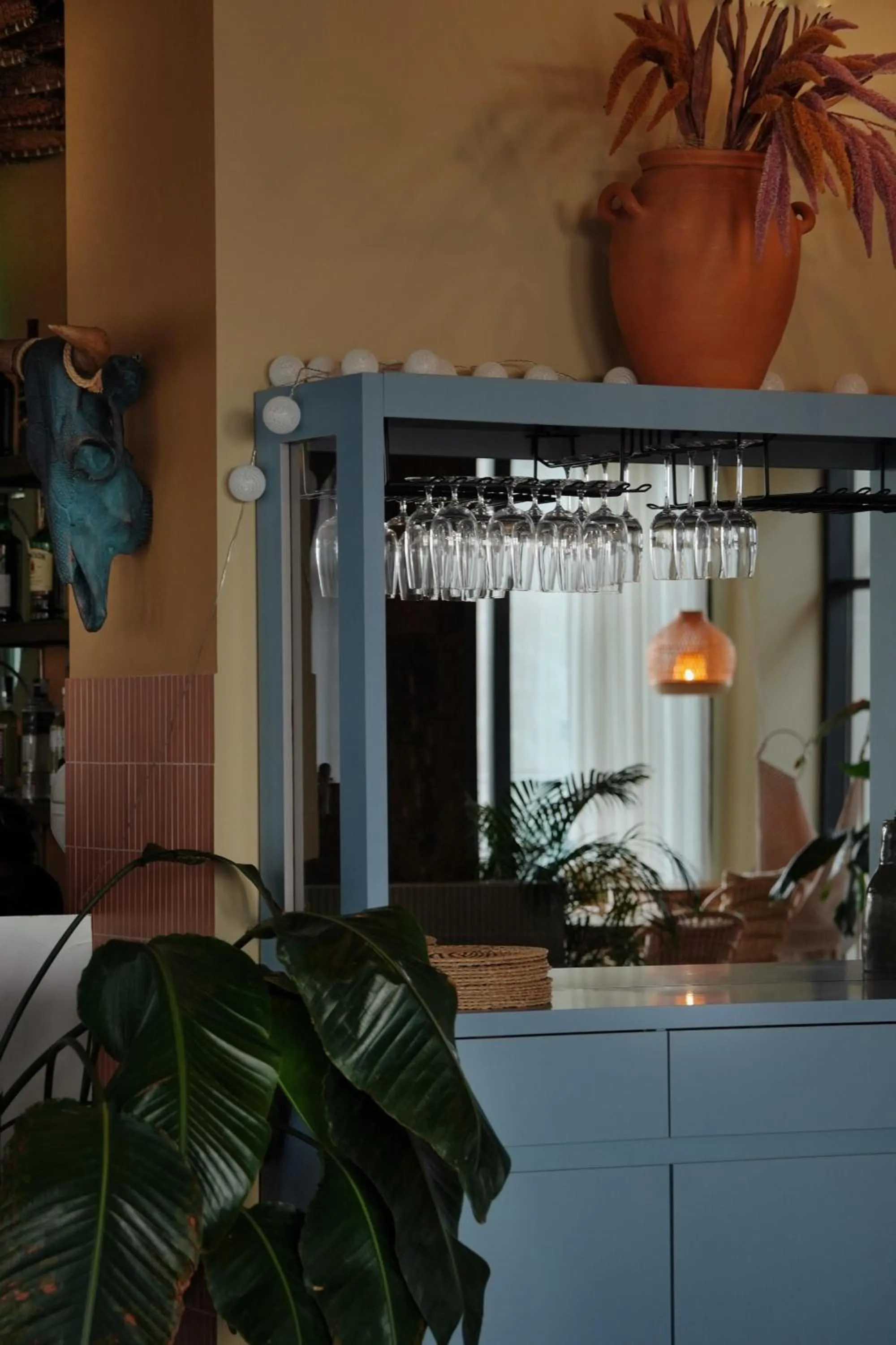 Restaurant/places to eat in Green Side Apart Hotel