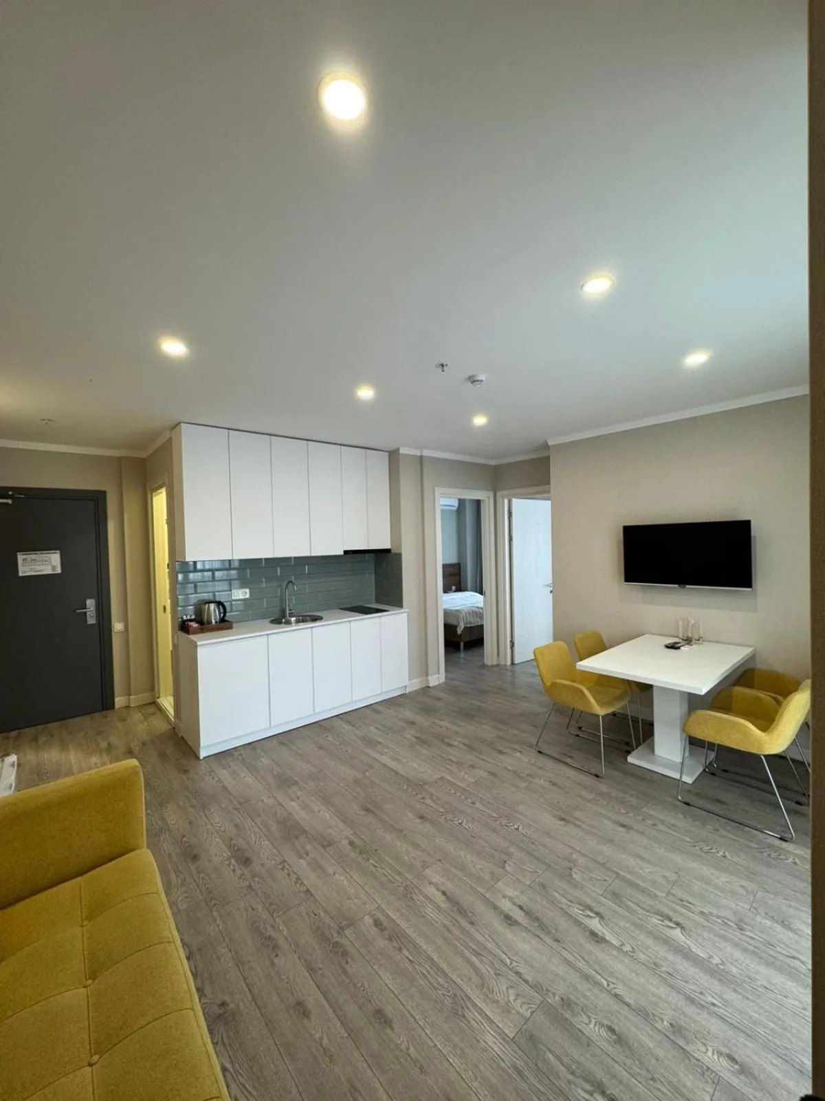 Green Side Apart Hotel