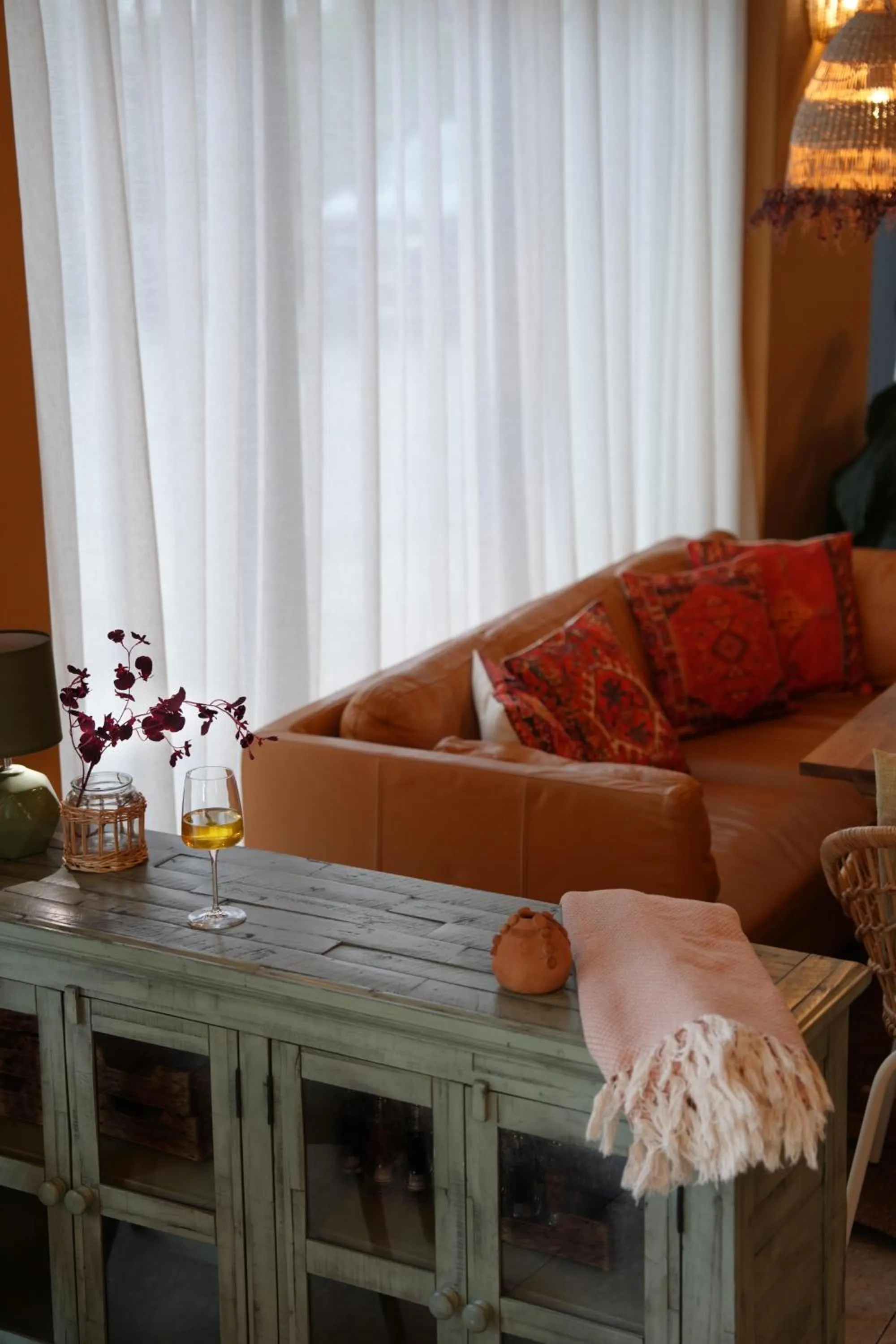 Restaurant/places to eat in Green Side Apart Hotel