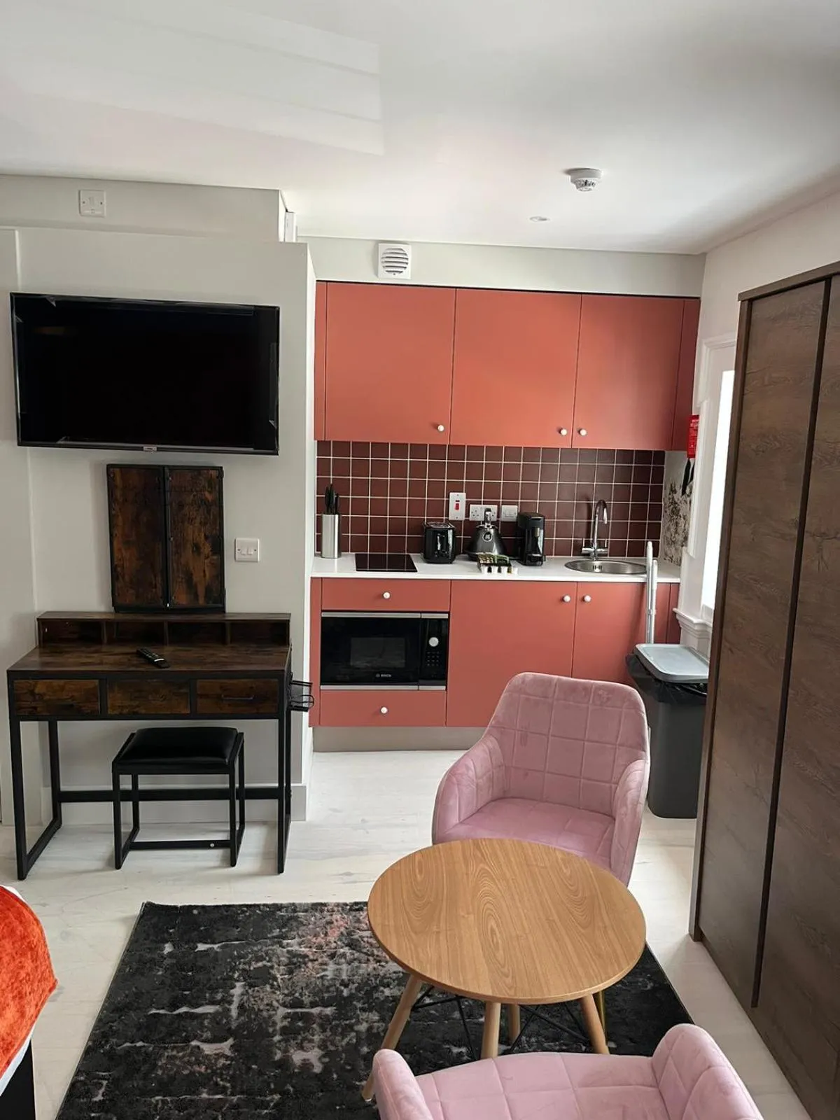 kitchen in Merrion Square Studios