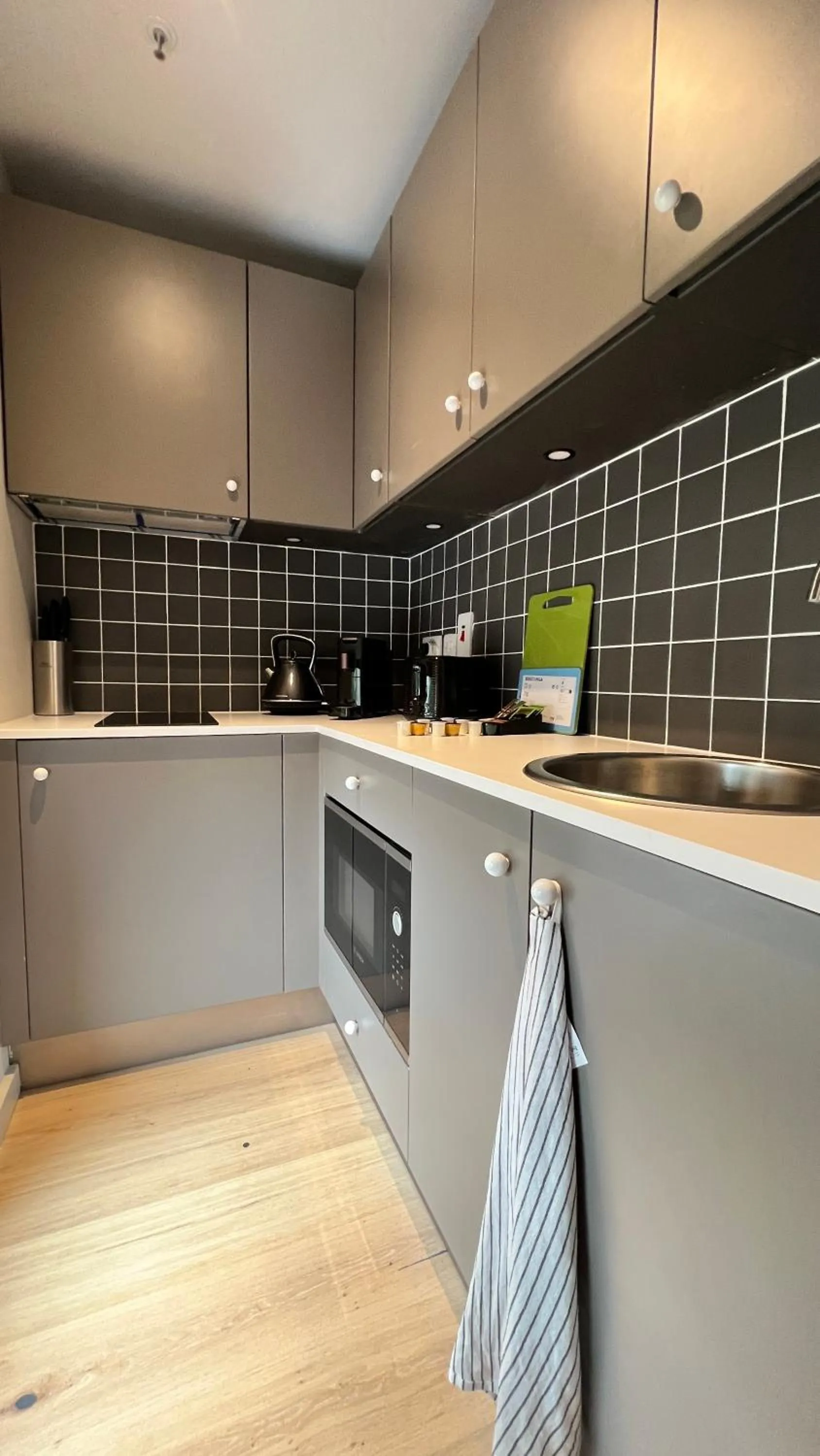 Kitchen or kitchenette in Merrion Square Studios