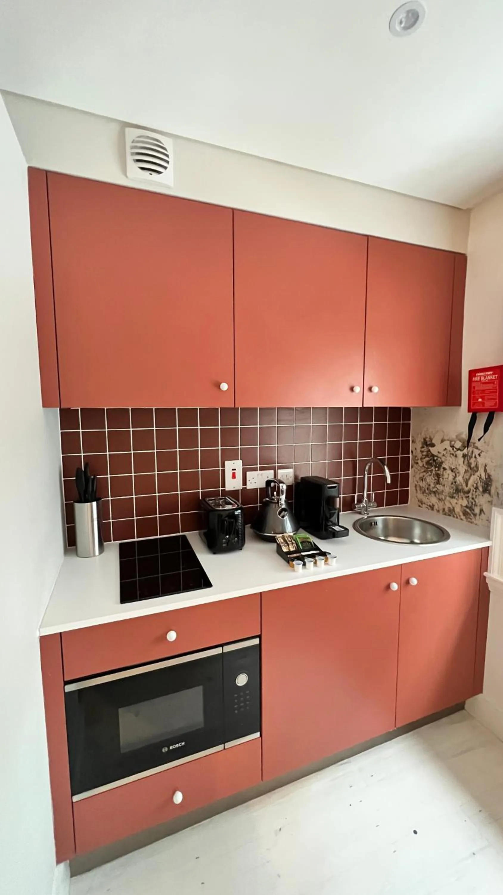 Kitchen or kitchenette in Merrion Square Studios