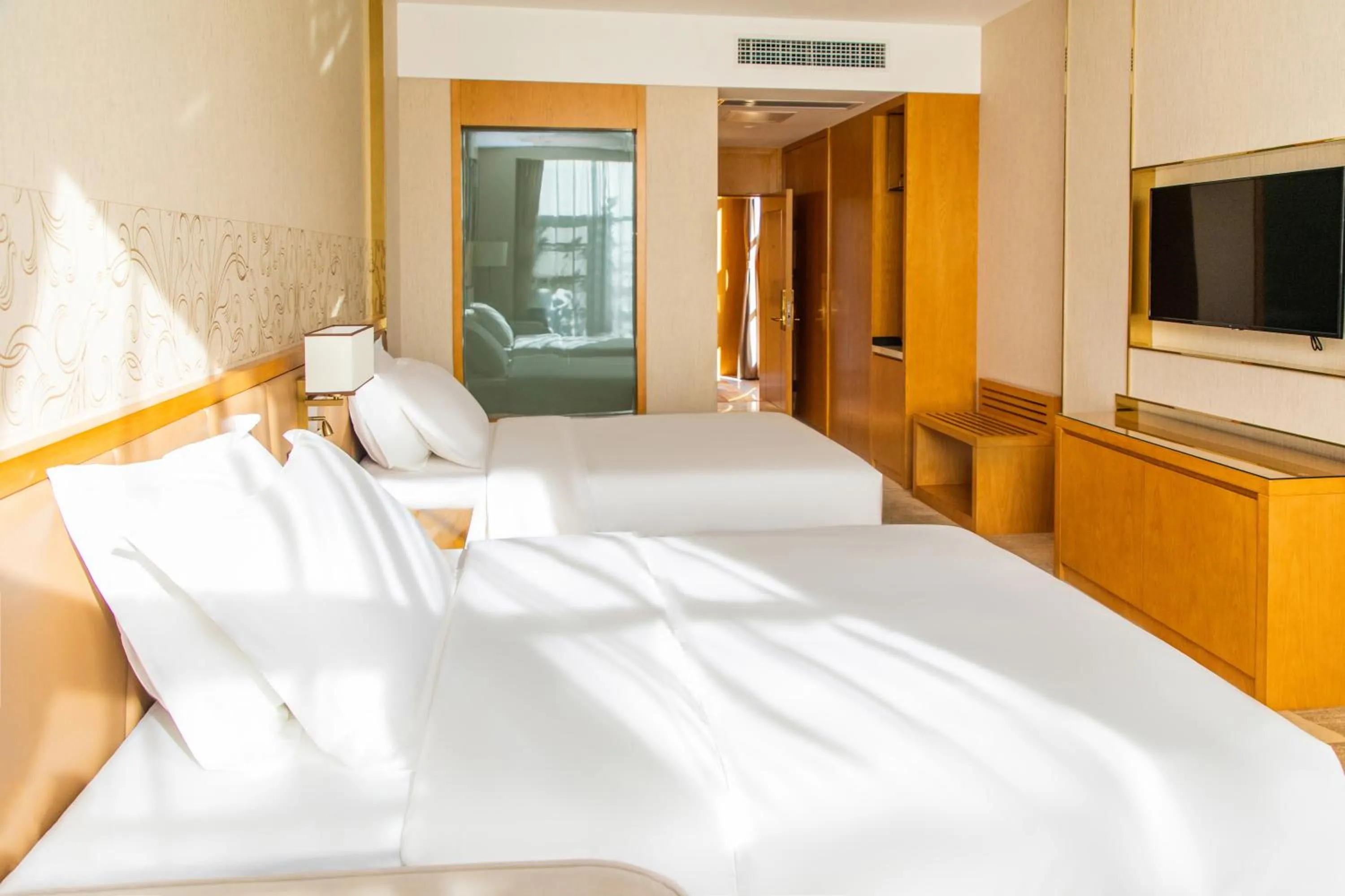 Photo of the whole room, Bed in The Venetian Hotel