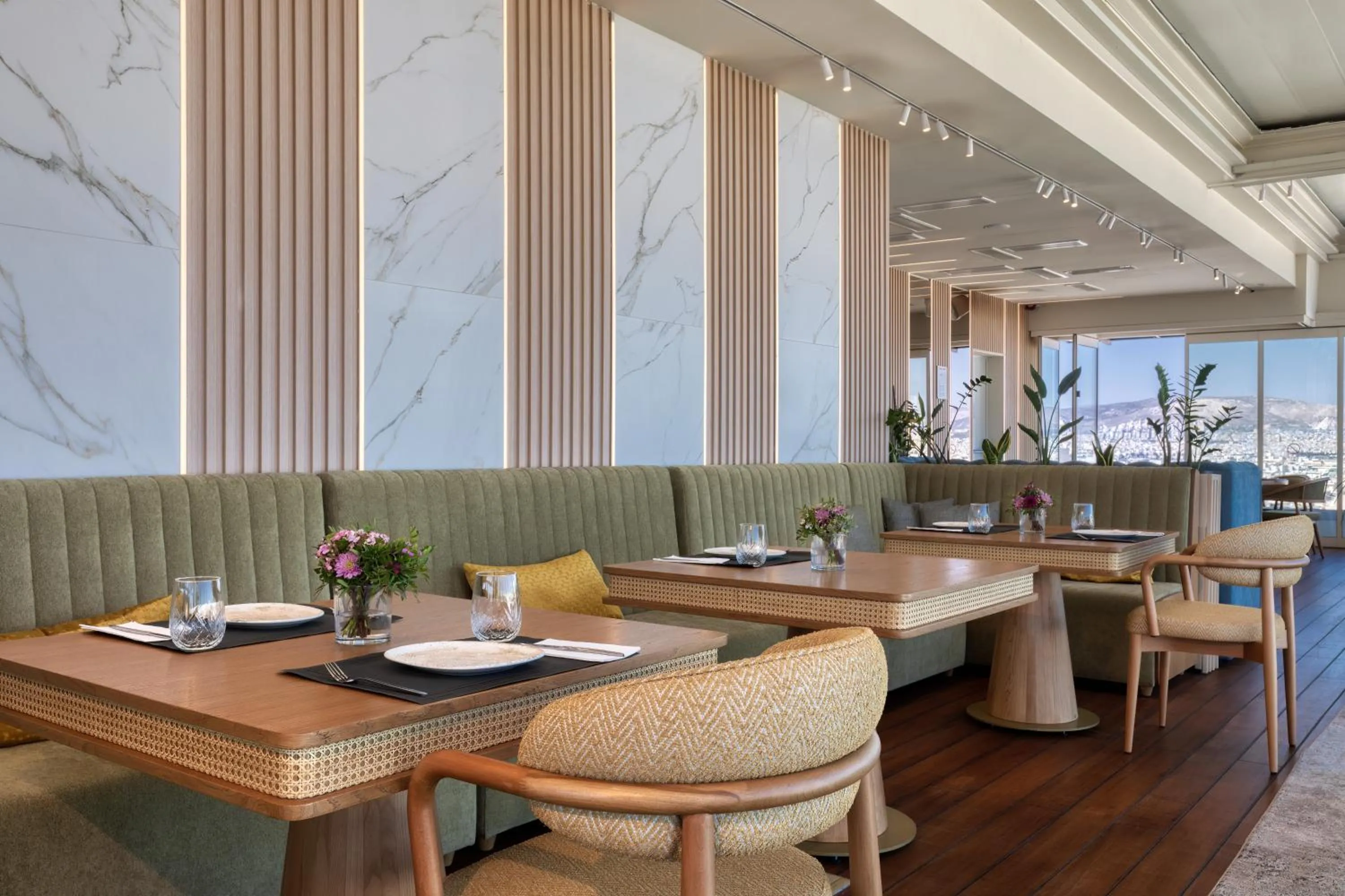 Restaurant/places to eat in Hilton Garden Inn Athens Syggrou Avenue