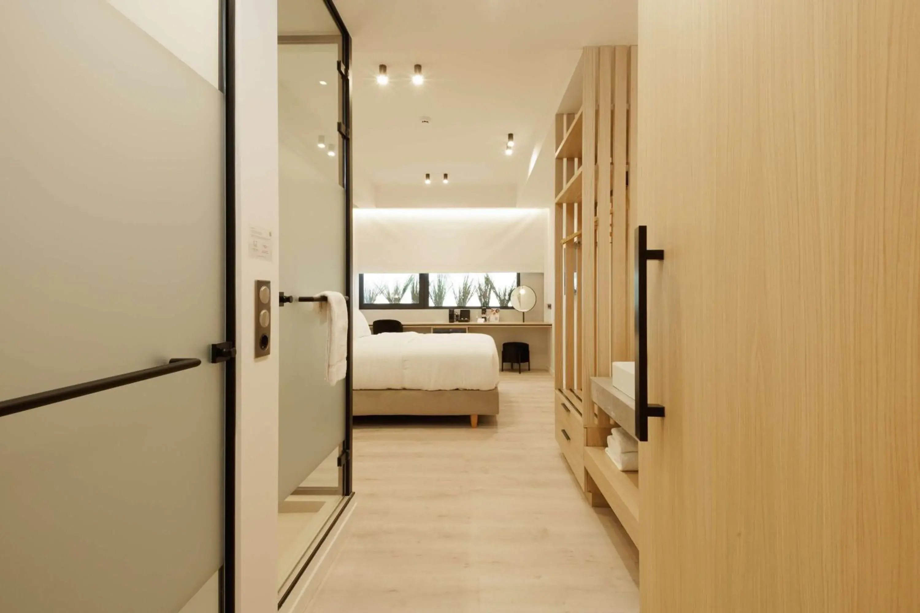 Photo of the whole room, Bed in Hilton Garden Inn Athens Syggrou Avenue Photo of the whole room, Bed in Hilton Garden Inn Athens Syggrou Avenue