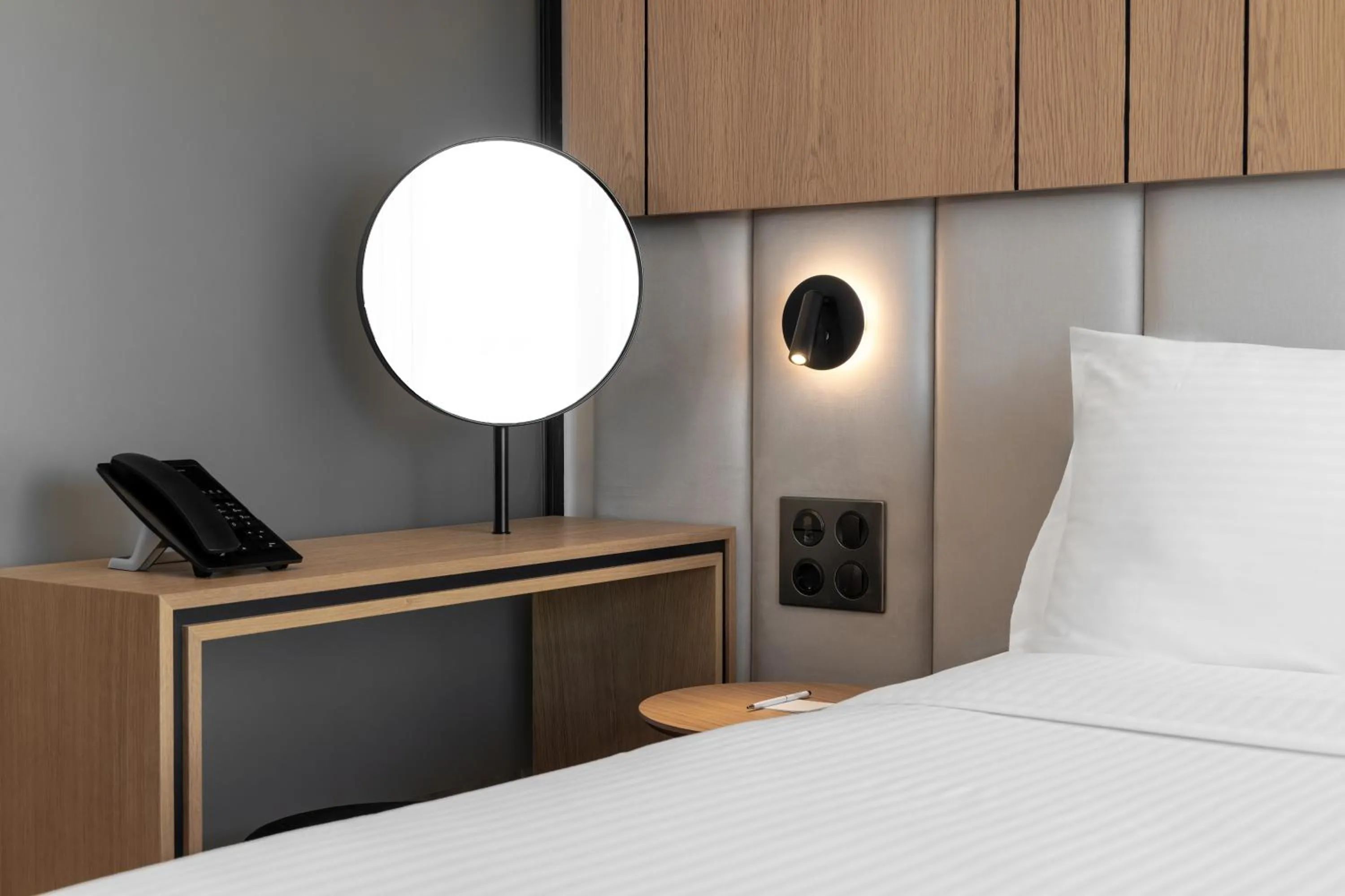 Bed in Hilton Garden Inn Athens Syggrou Avenue