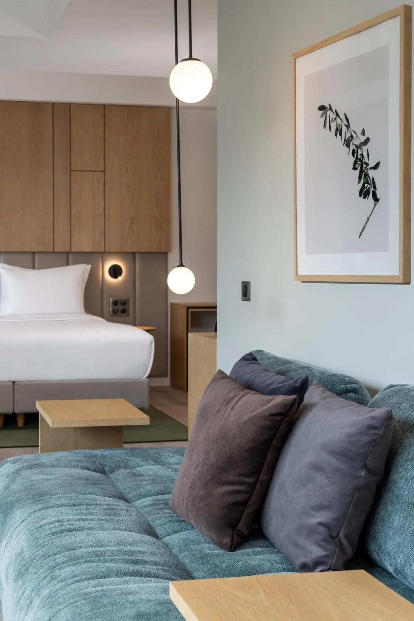 Seating area, Bed in Hilton Garden Inn Athens Syggrou Avenue