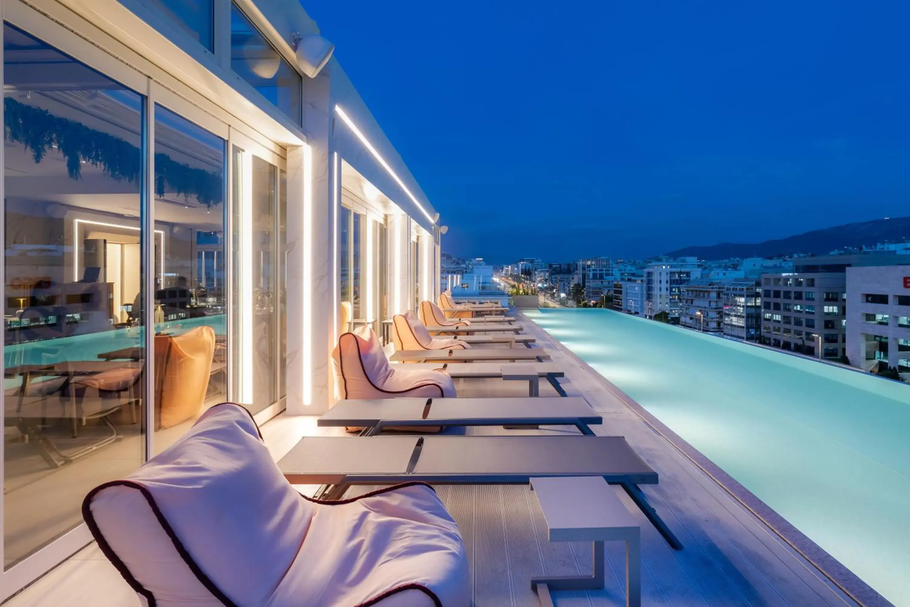 Property building in Hilton Garden Inn Athens Syggrou Avenue Property building in Hilton Garden Inn Athens Syggrou Avenue