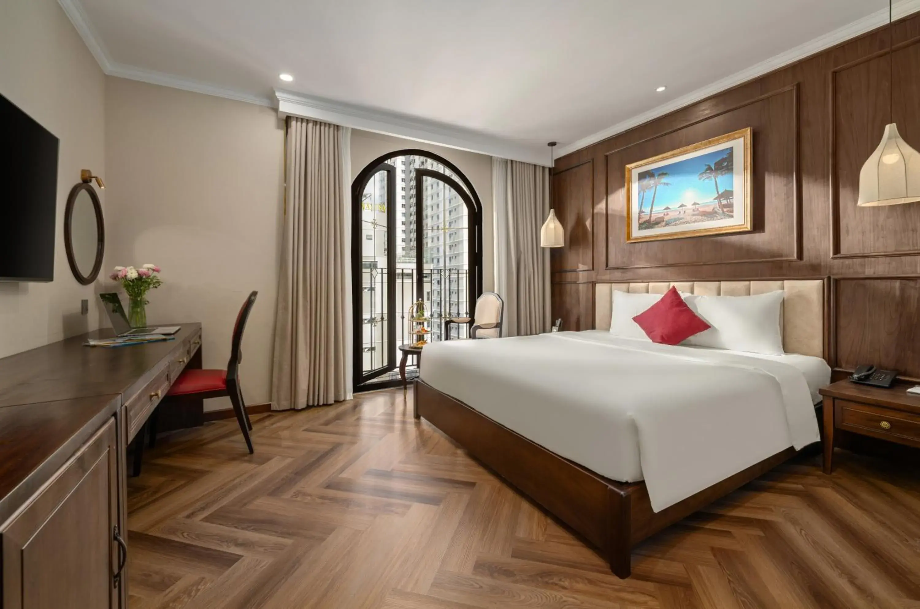 Bed in Golden Lotus Luxury Hotel Danang - Complimentary Daily Afternoon Tea Bed in Golden Lotus Luxury Hotel Danang - Complimentary Daily Afternoon Tea