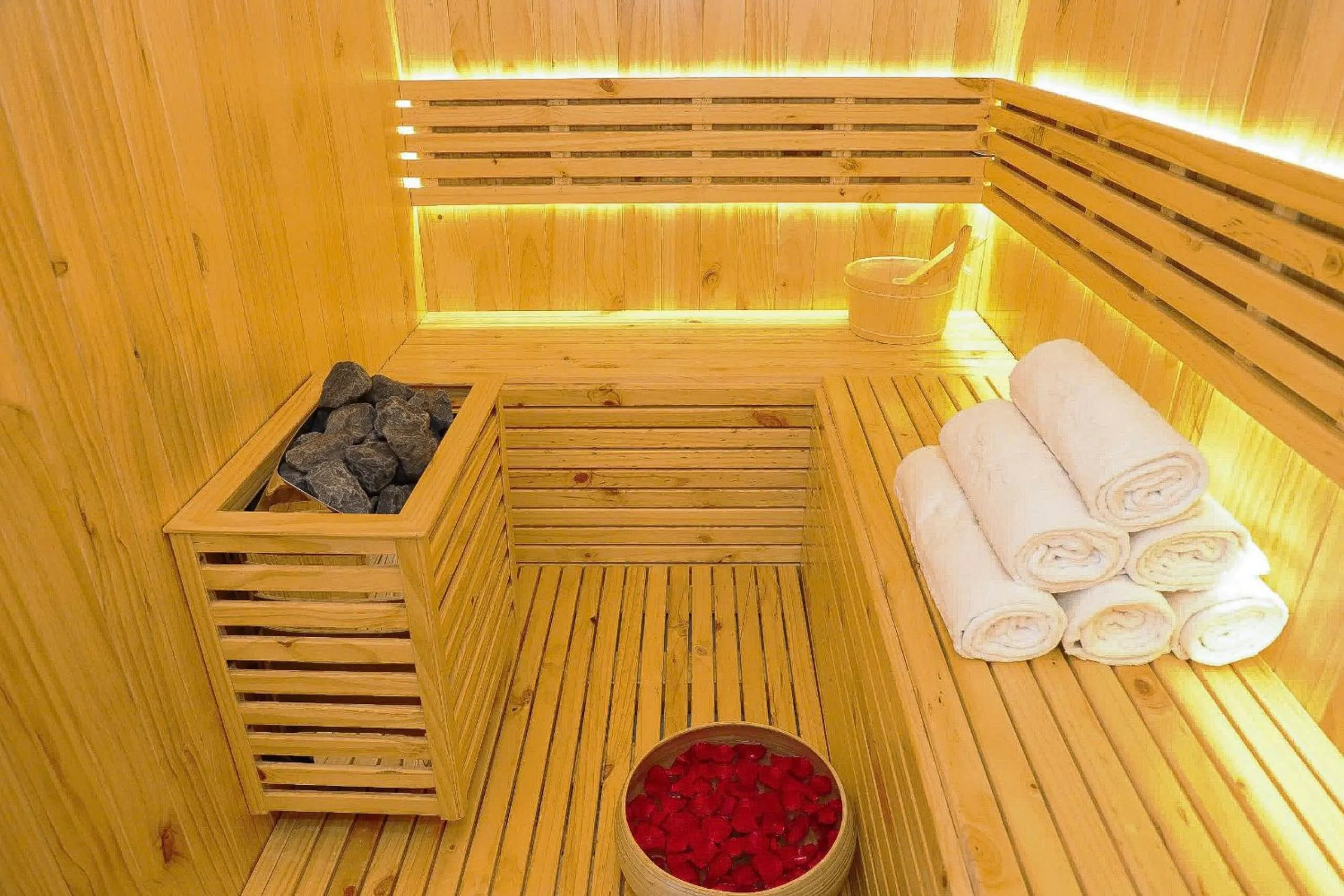 Sauna in Golden Lotus Luxury Hotel Danang - Complimentary Daily Afternoon Tea