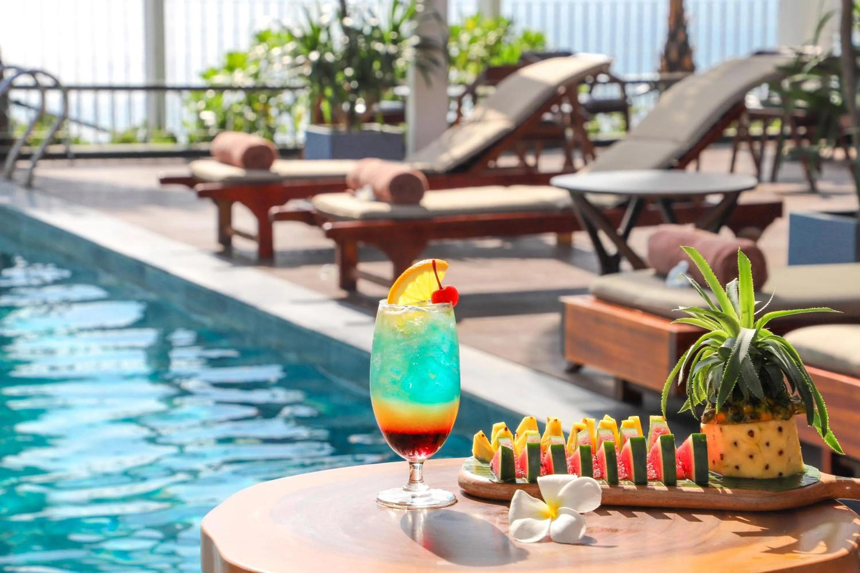 Drinks in Golden Lotus Luxury Hotel Danang - Complimentary Daily Afternoon Tea