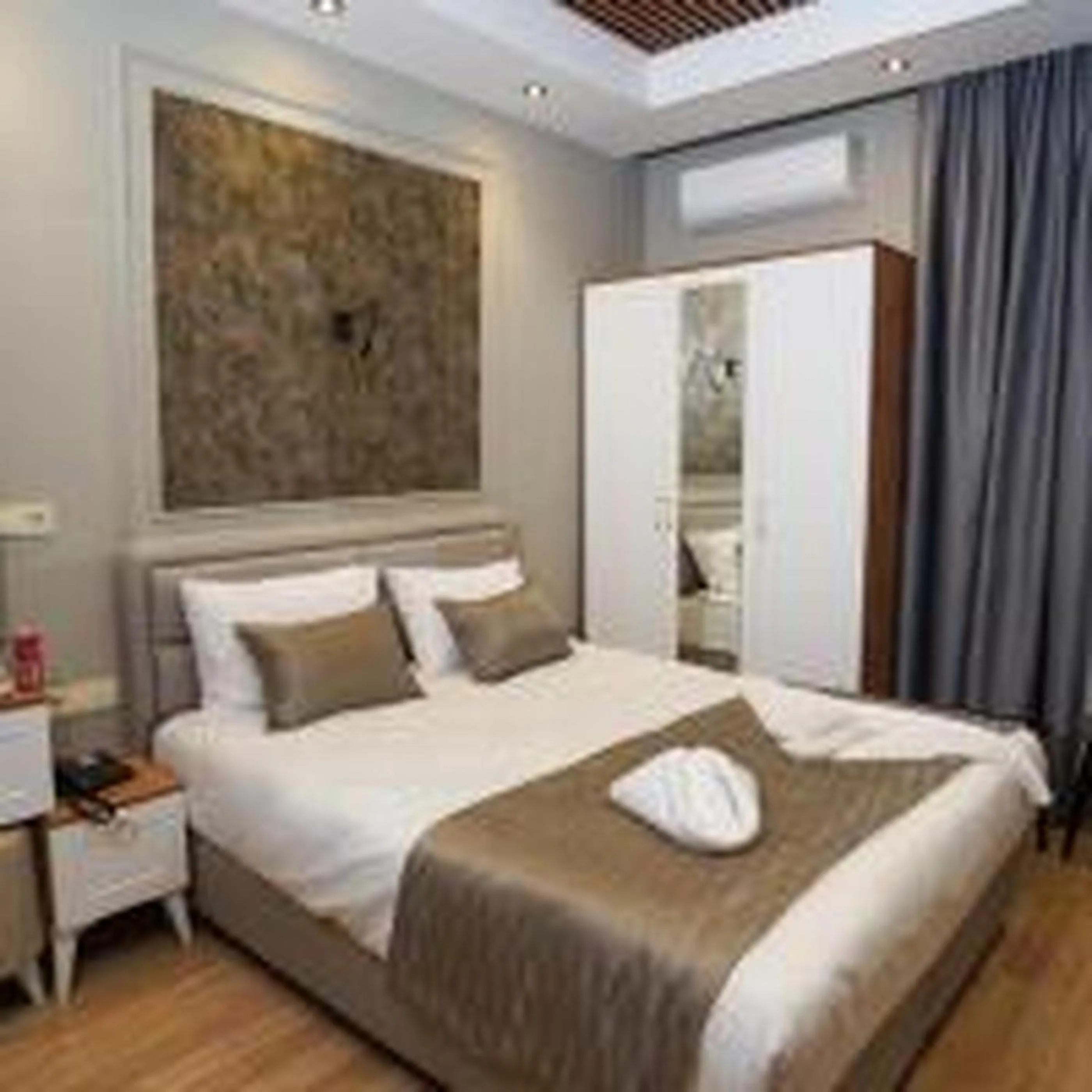 Bedroom, Bed in Fidan City Hotel