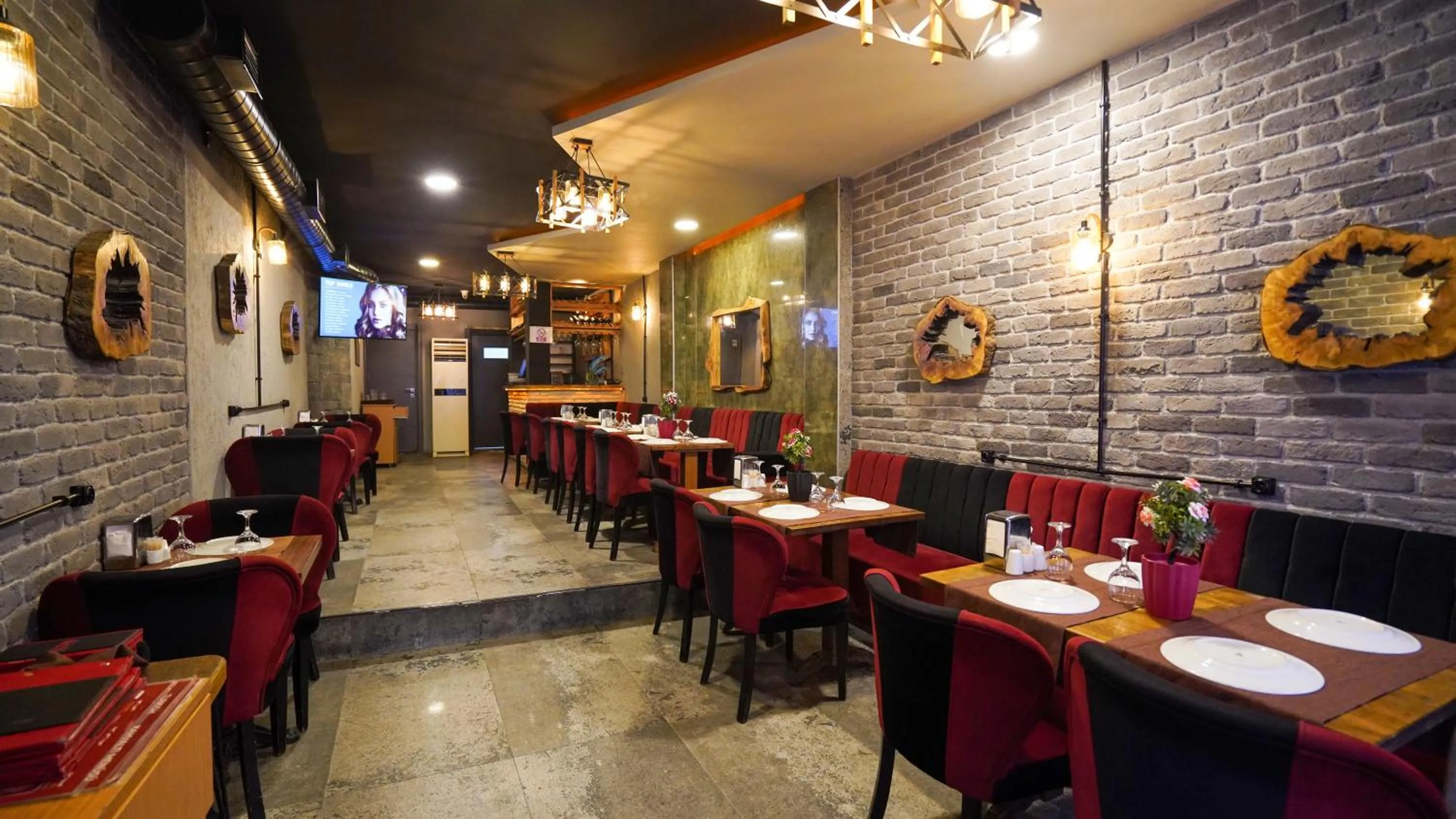 Restaurant/places to eat in Fidan City Hotel