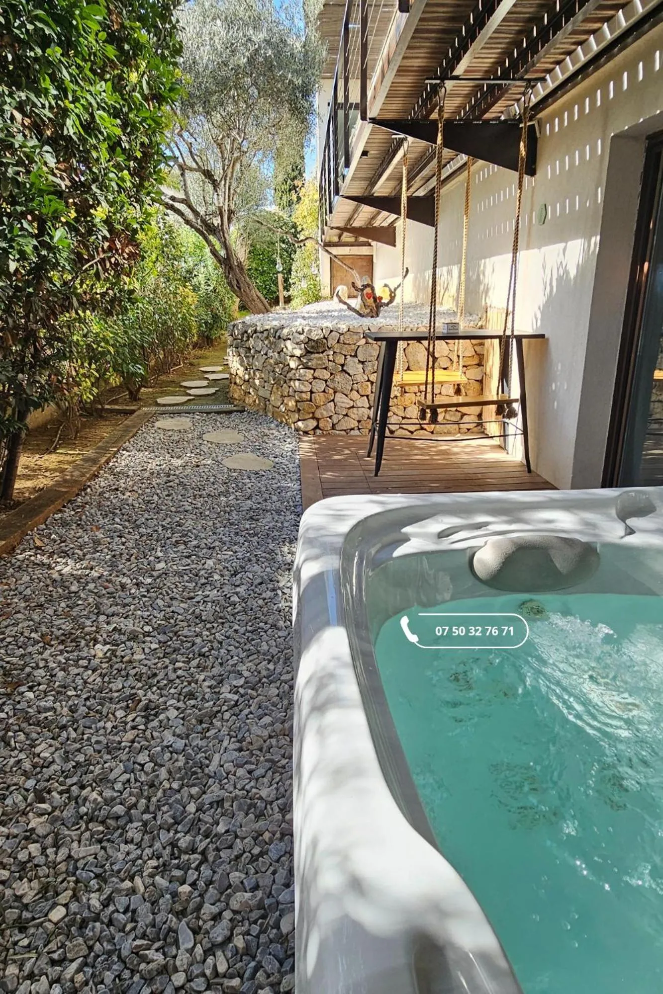 Day in Chambre d'hôte Cigale jacuzzi et jardin privé