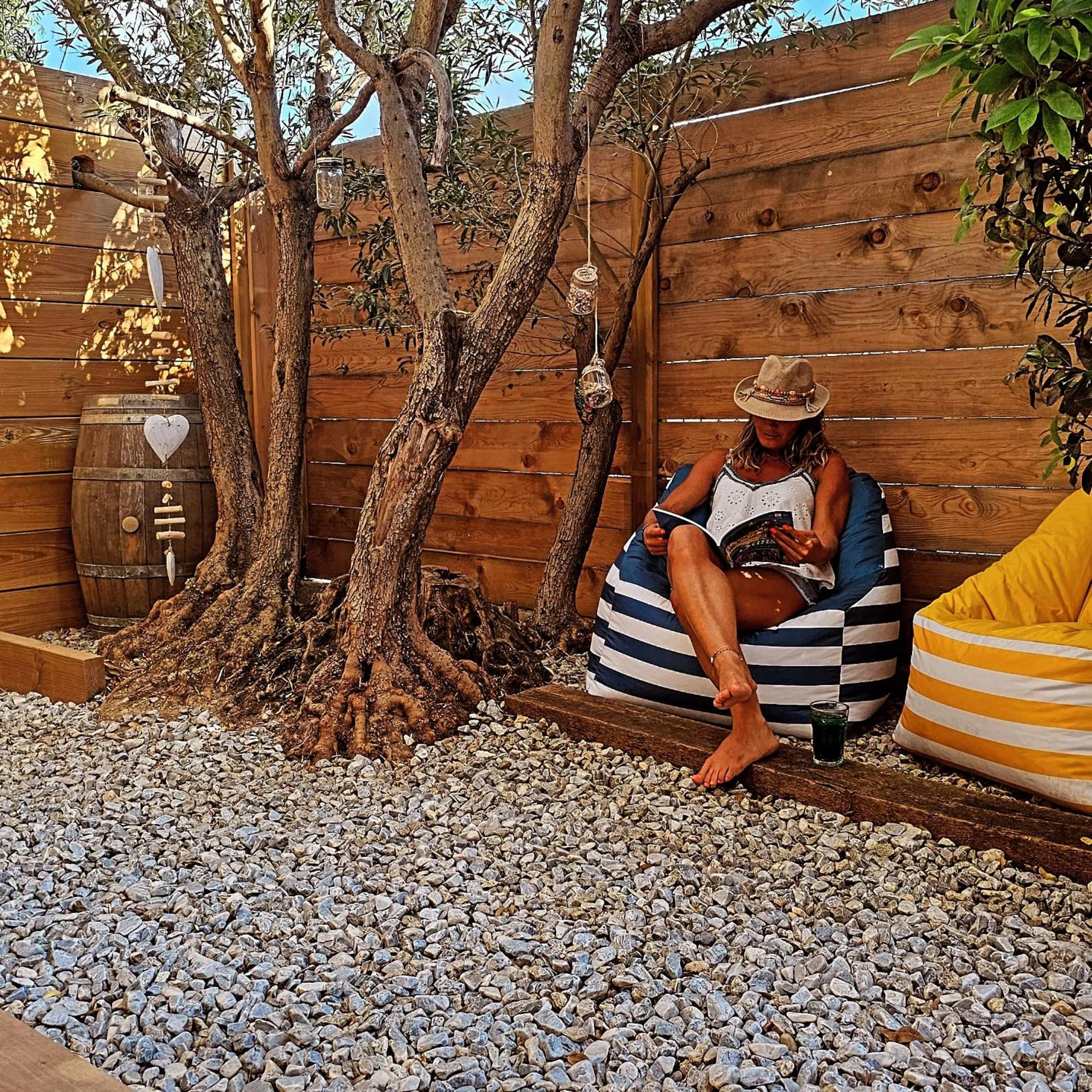Garden in Chambre d'hôte Cigale jacuzzi et jardin privé