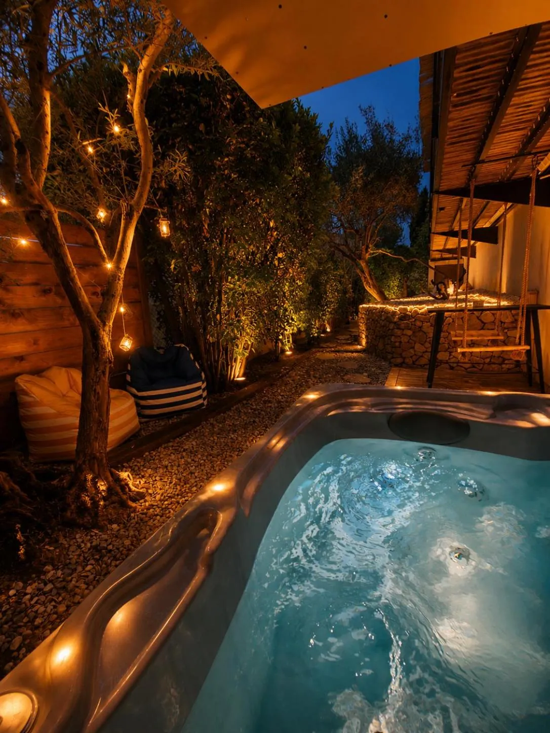 Chambre d'hôte Cigale jacuzzi et jardin privé