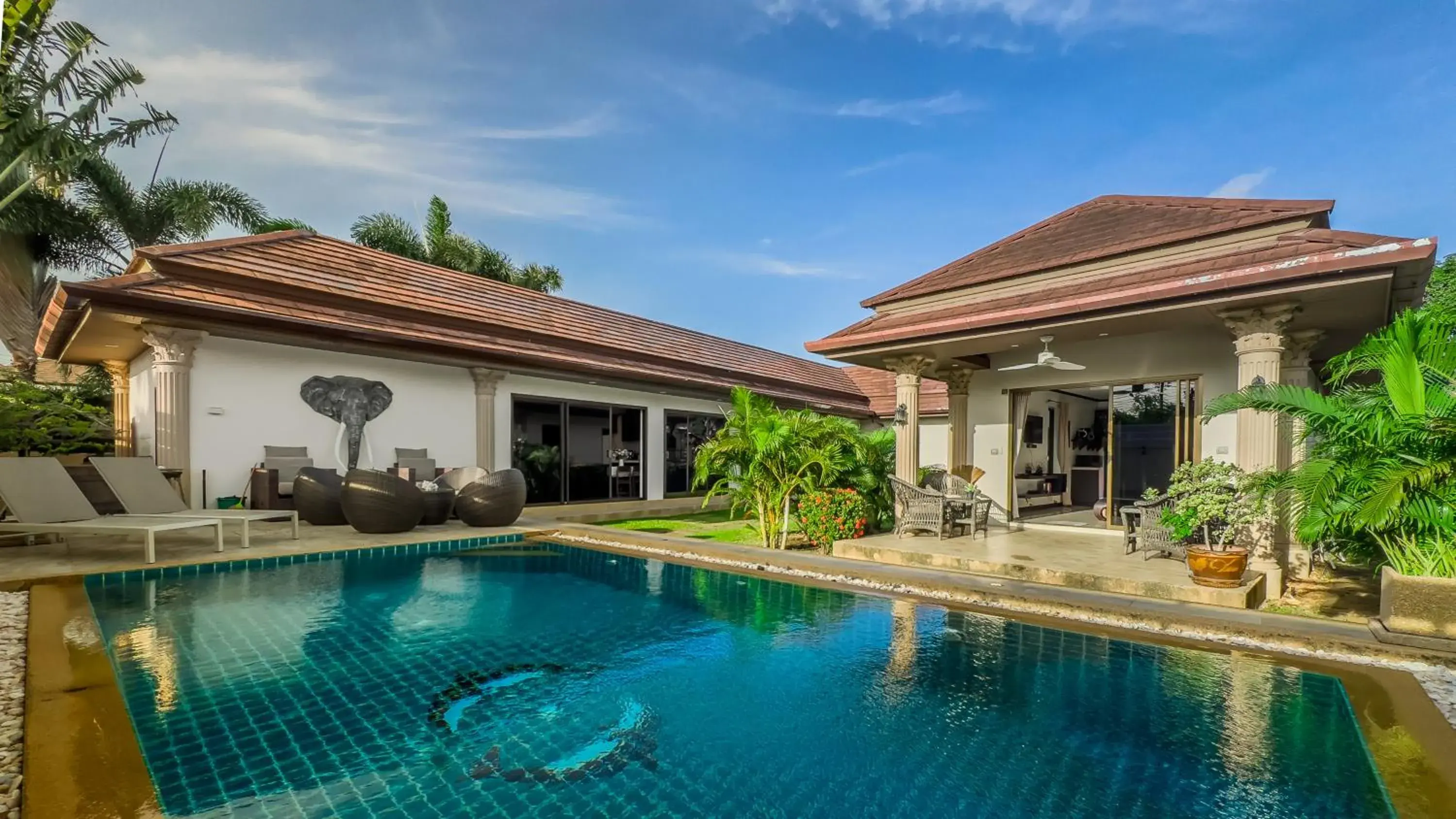 Garden bungalows 4br with private pool Garden bungalows 4br with private pool