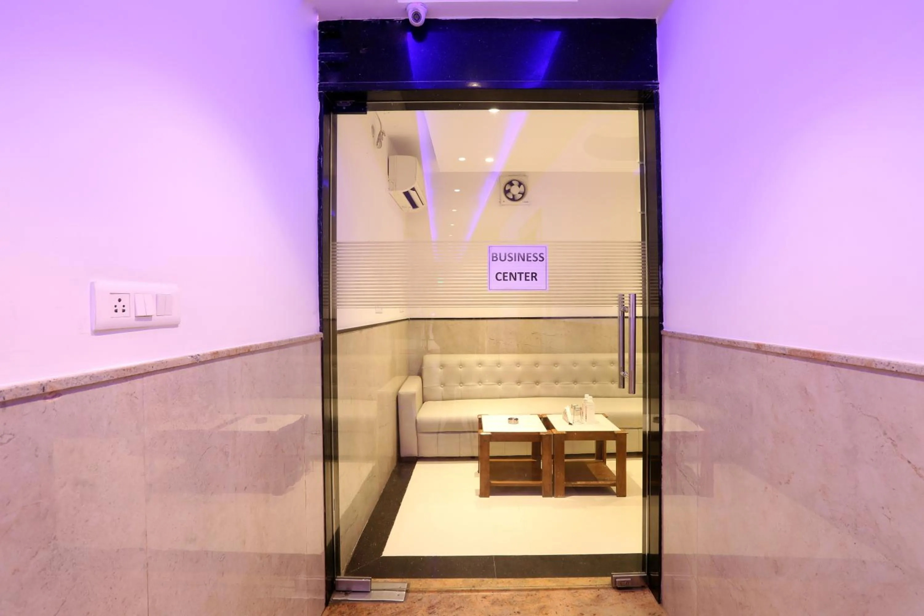 Business facilities in Arch Suites - Near Aerocity