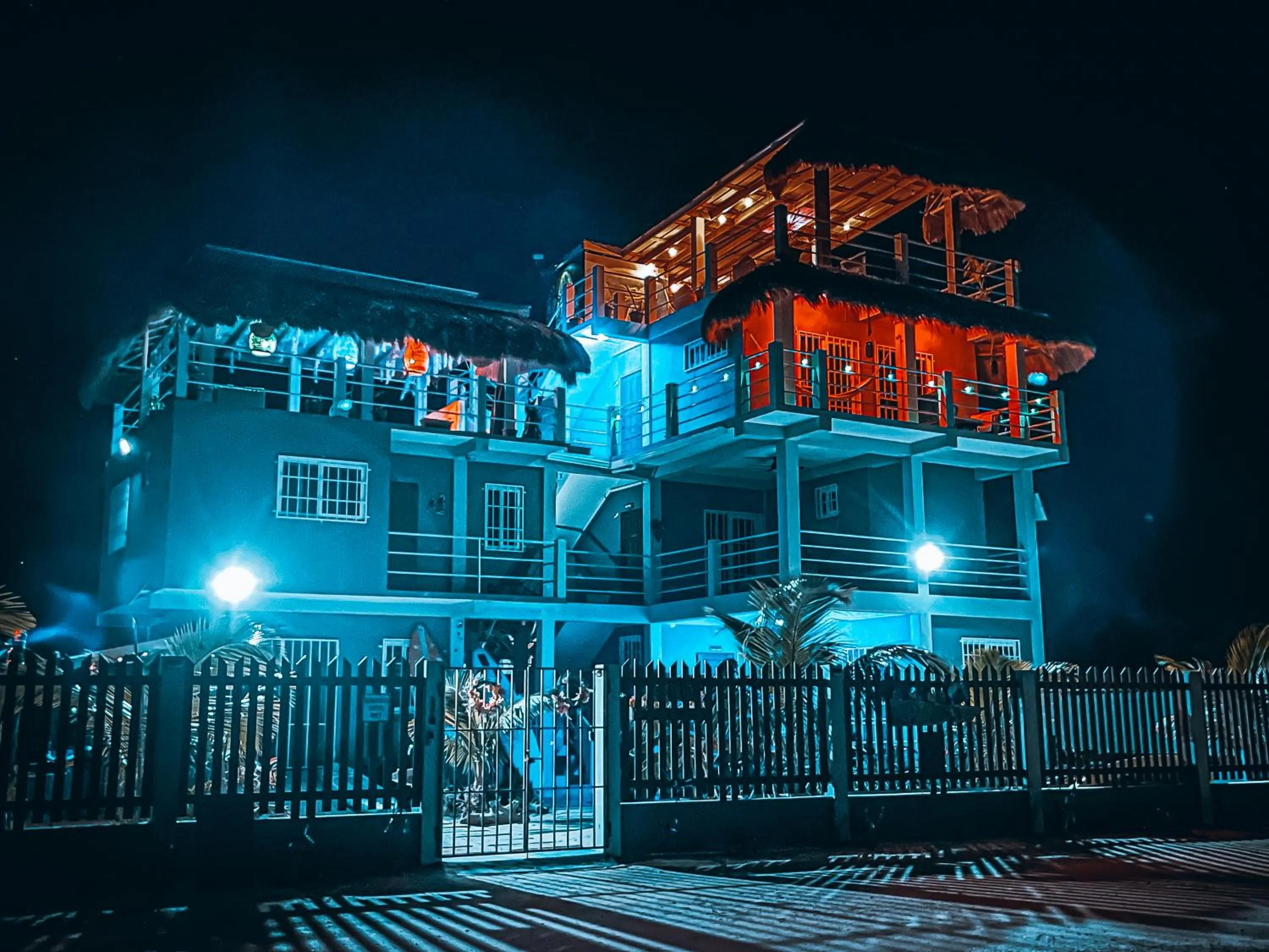 Property building in Costa Nube