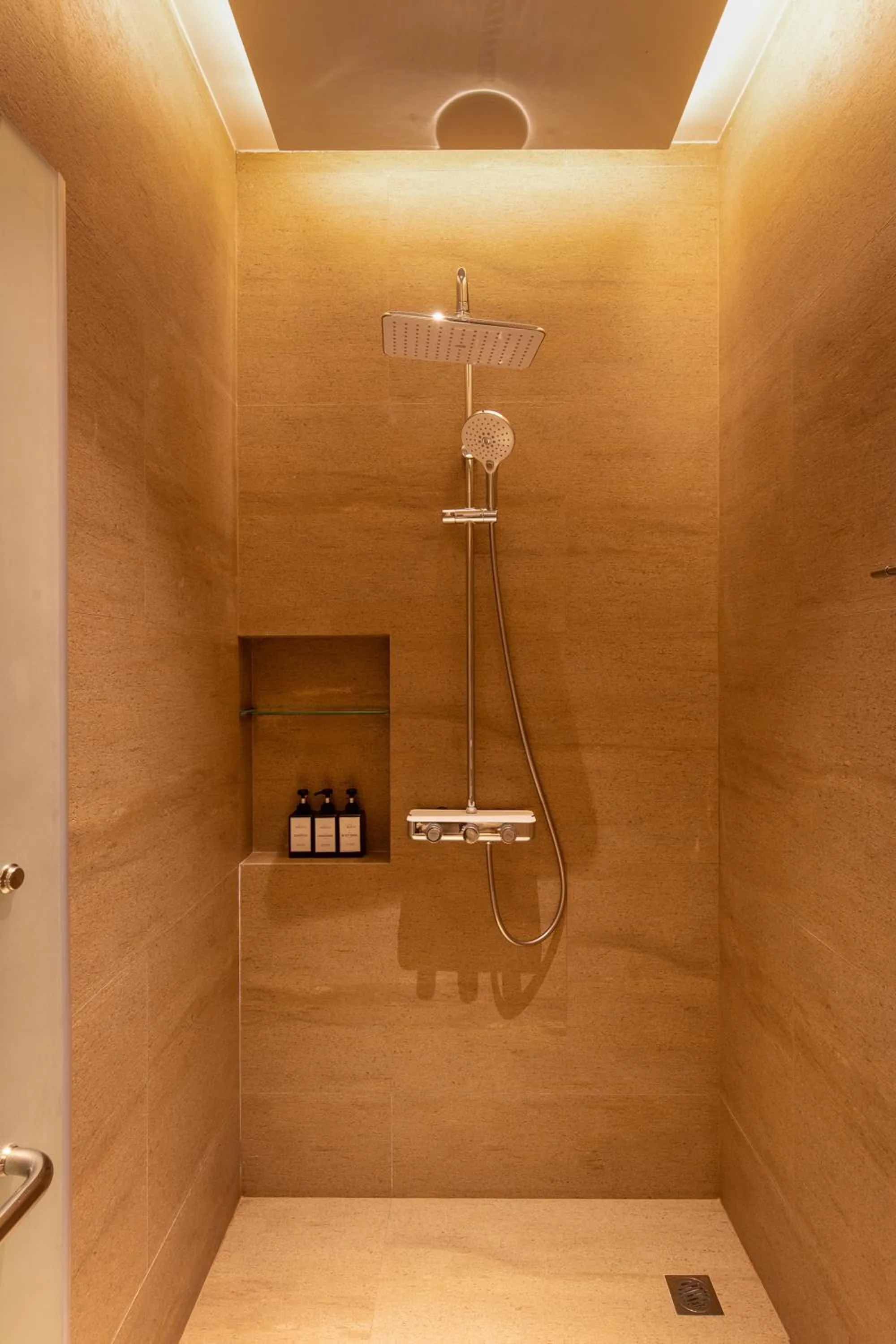 Shower in Timberton Resort Khaoyai