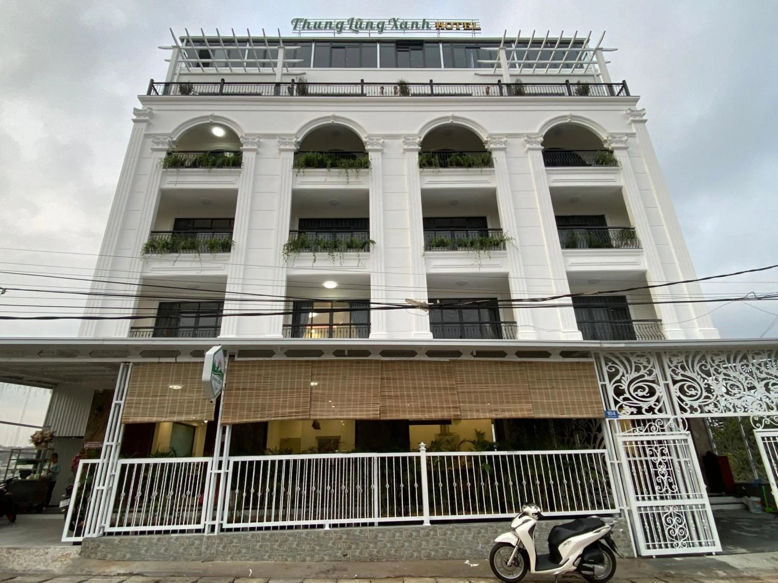Property building in Thung Lũng Xanh TQK Hotel