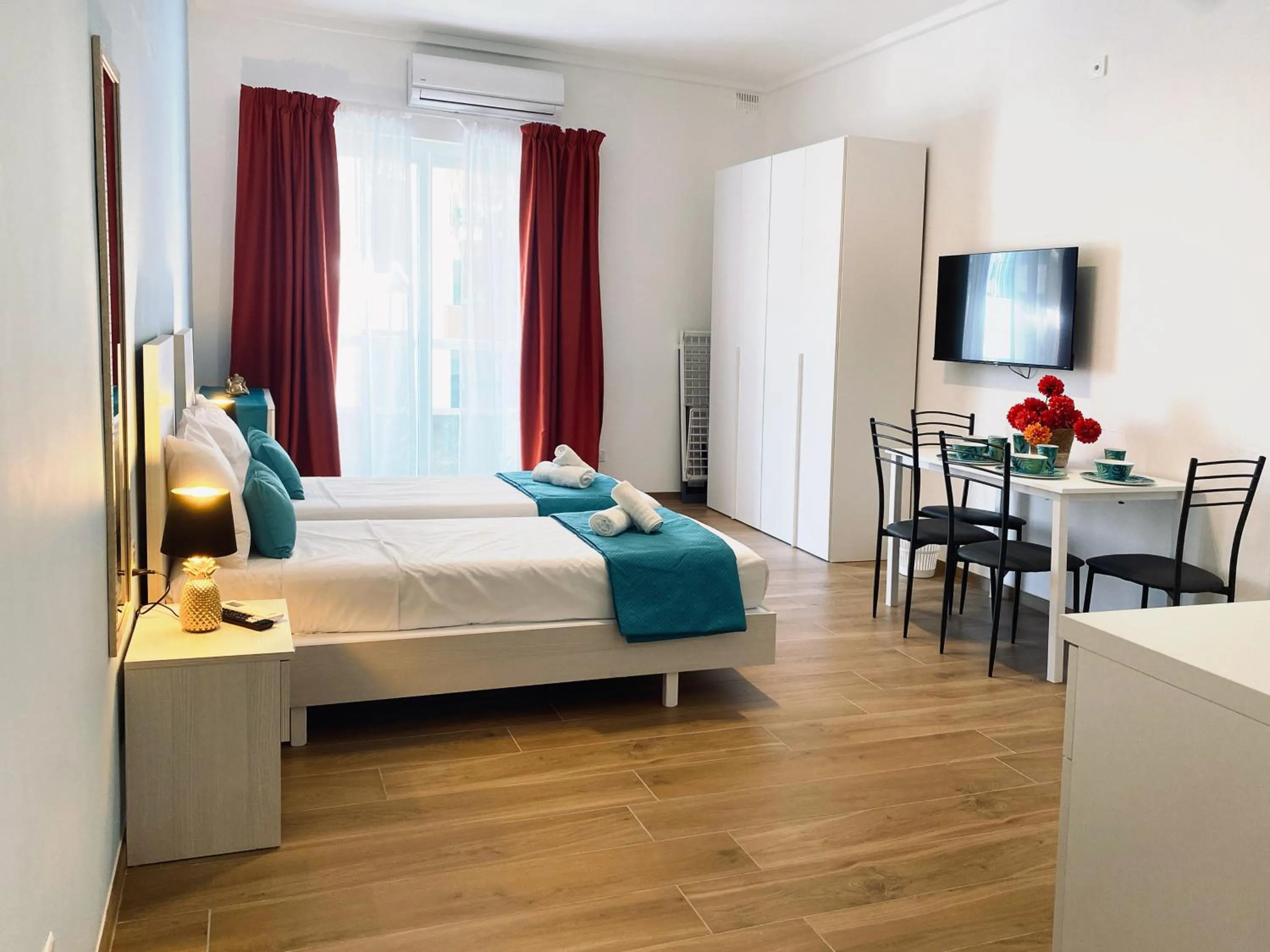 Bed in Miami Apartments