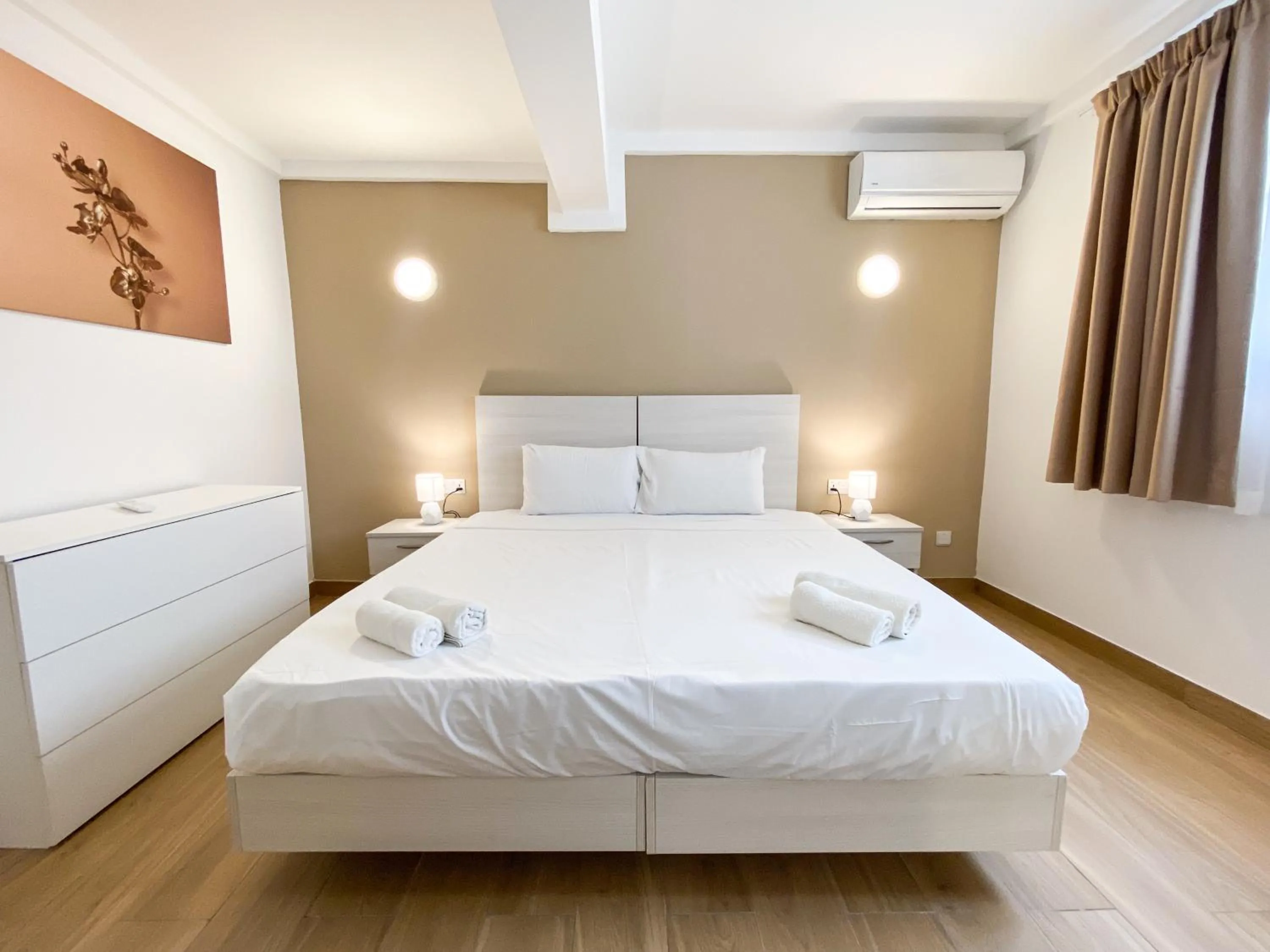 Bed in Miami Apartments