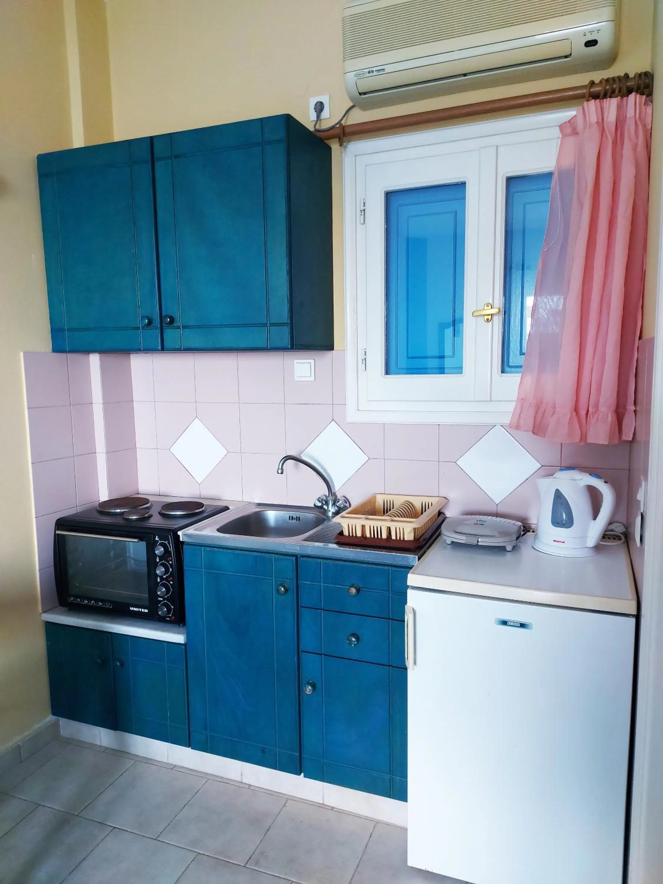 Kitchen or kitchenette in Aigaio View Studios & Rooms