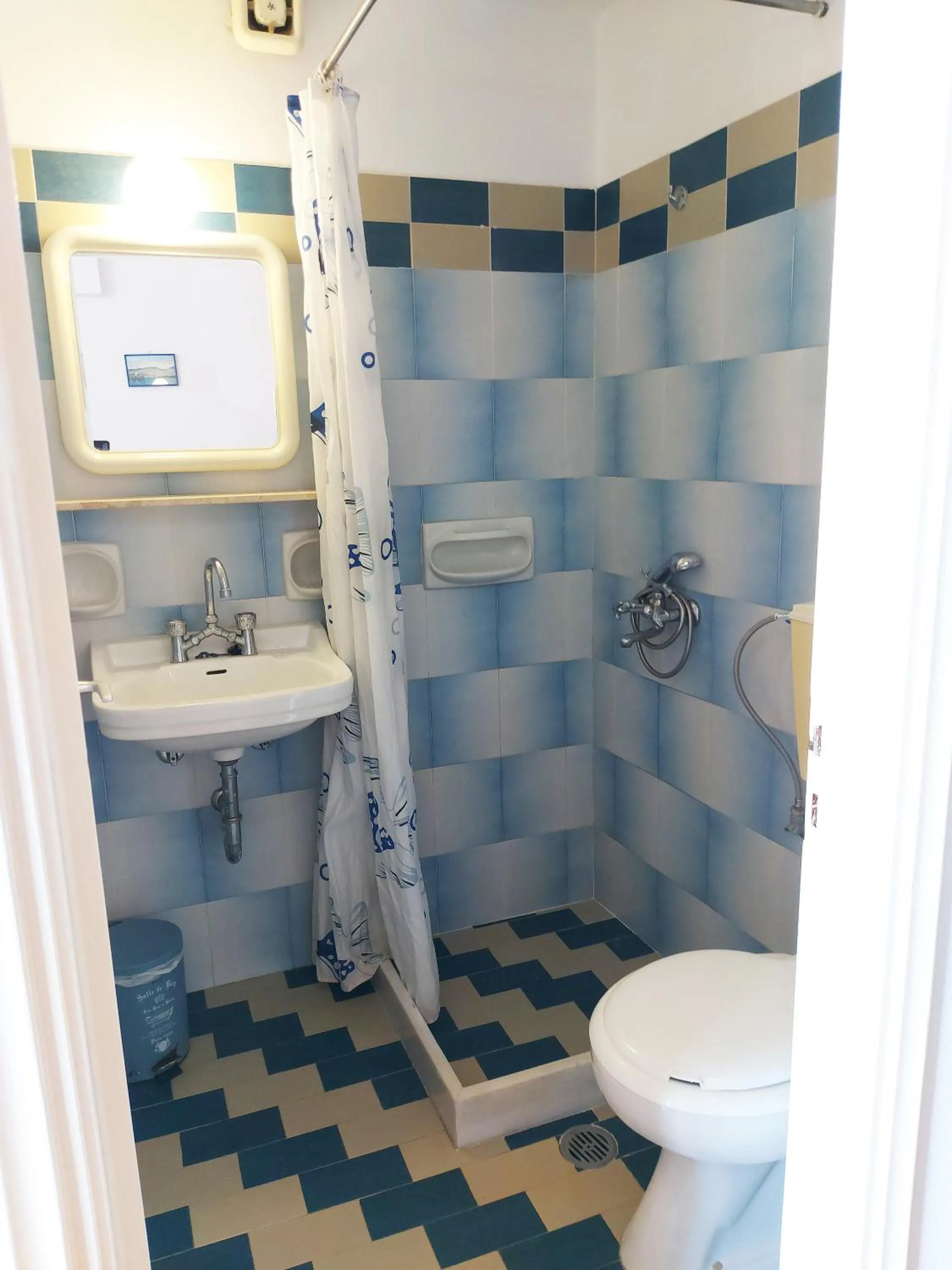Toilet in Aigaio View Studios & Rooms