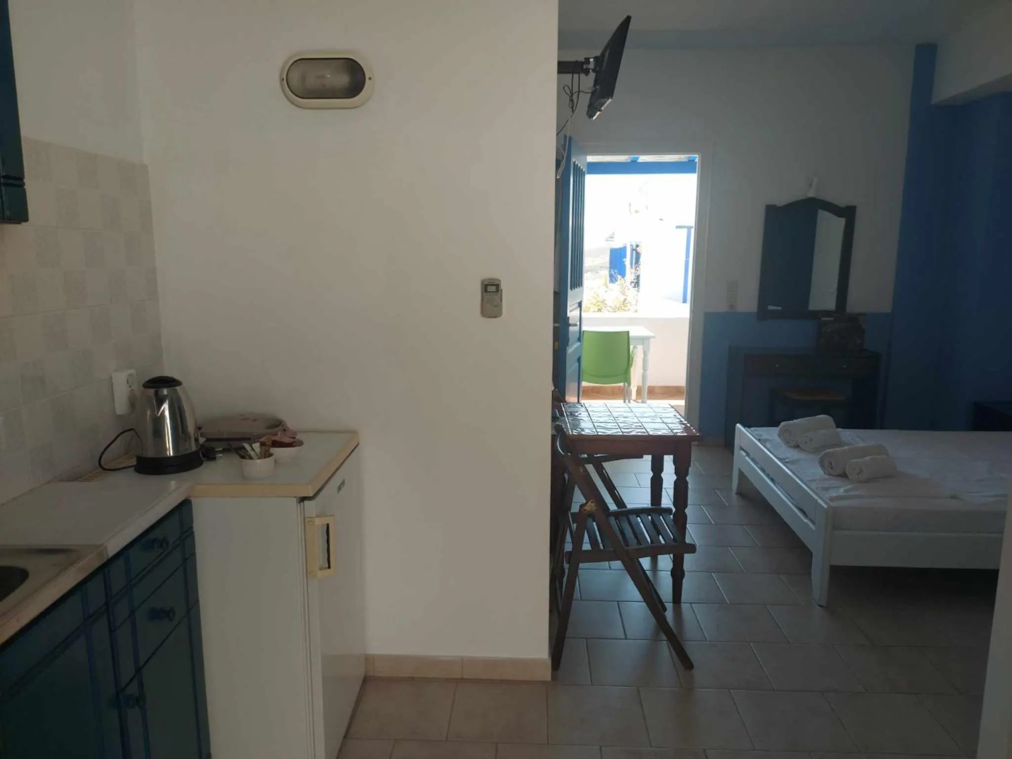 Photo of the whole room, Bed in Aigaio View Studios & Rooms