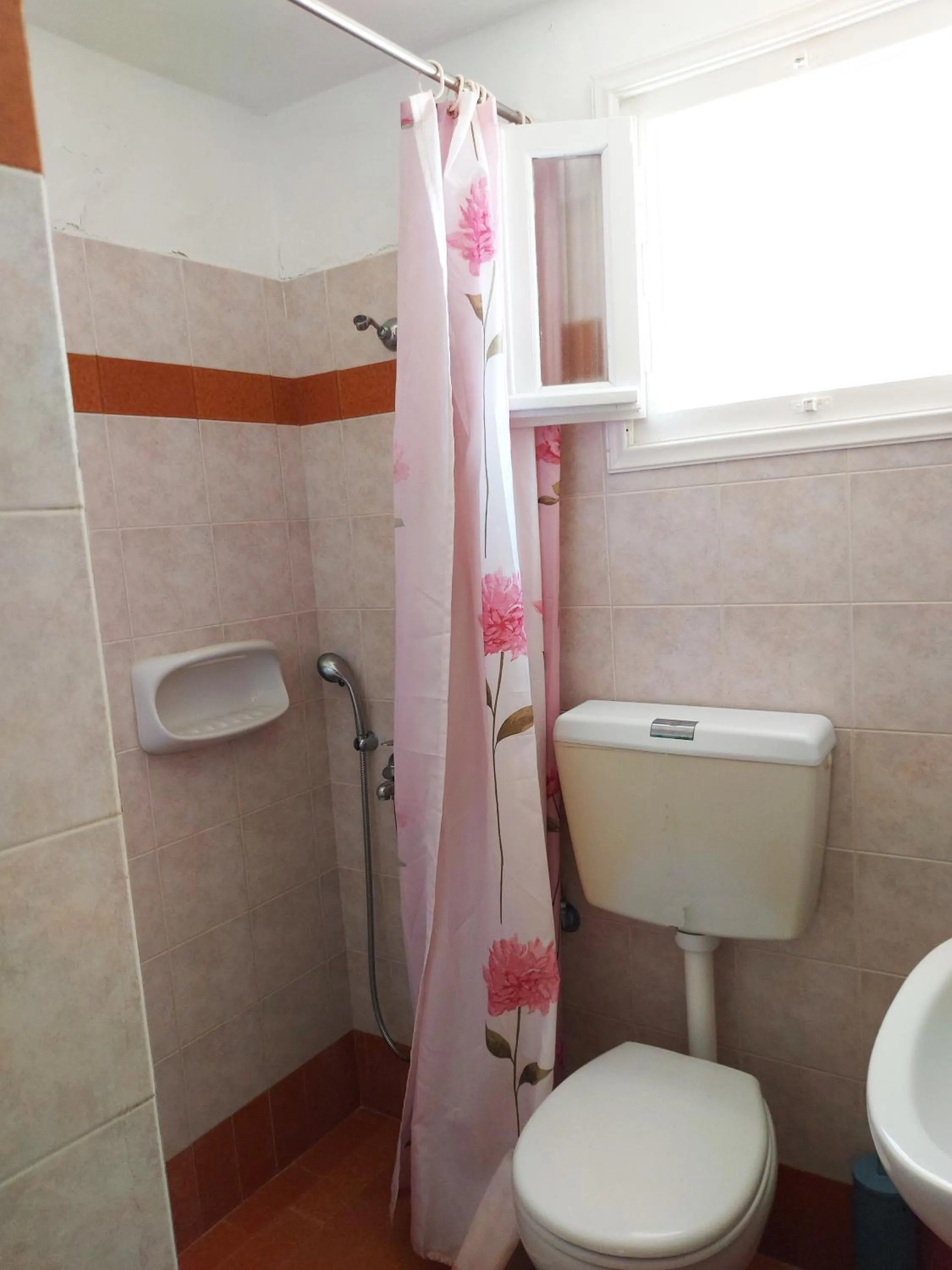 Shower in Aigaio View Studios & Rooms