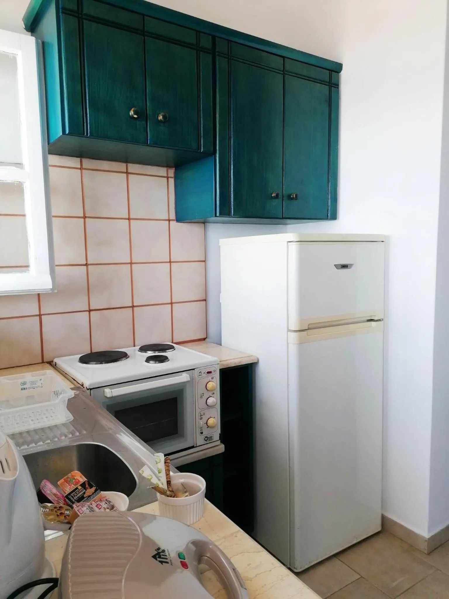 Kitchen or kitchenette in Aigaio View Studios & Rooms
