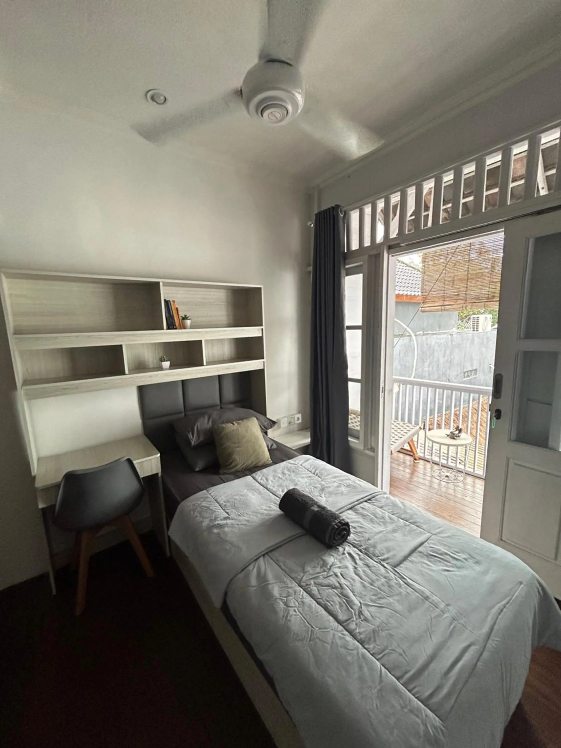 Standard Single Room in White sandat guest house