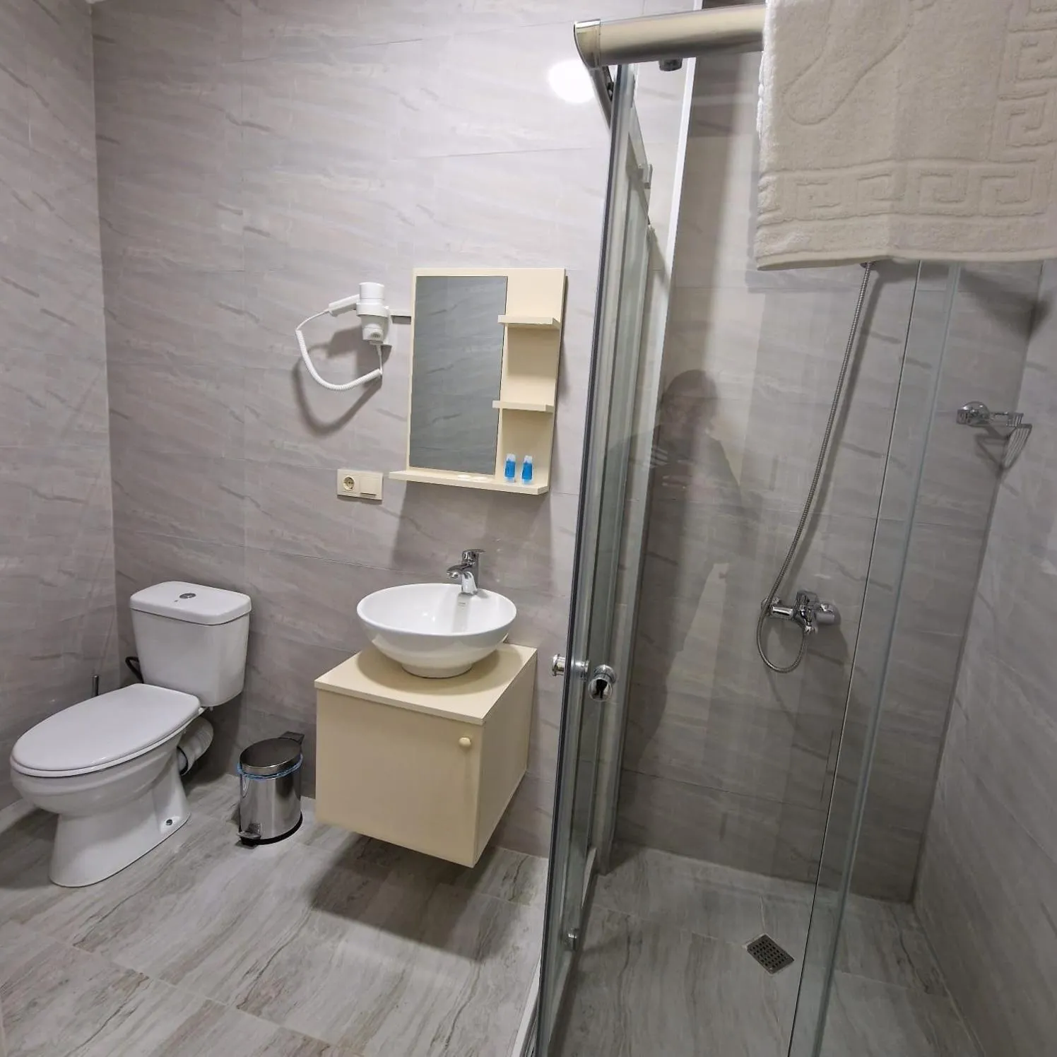 Bathroom in Salami Residence