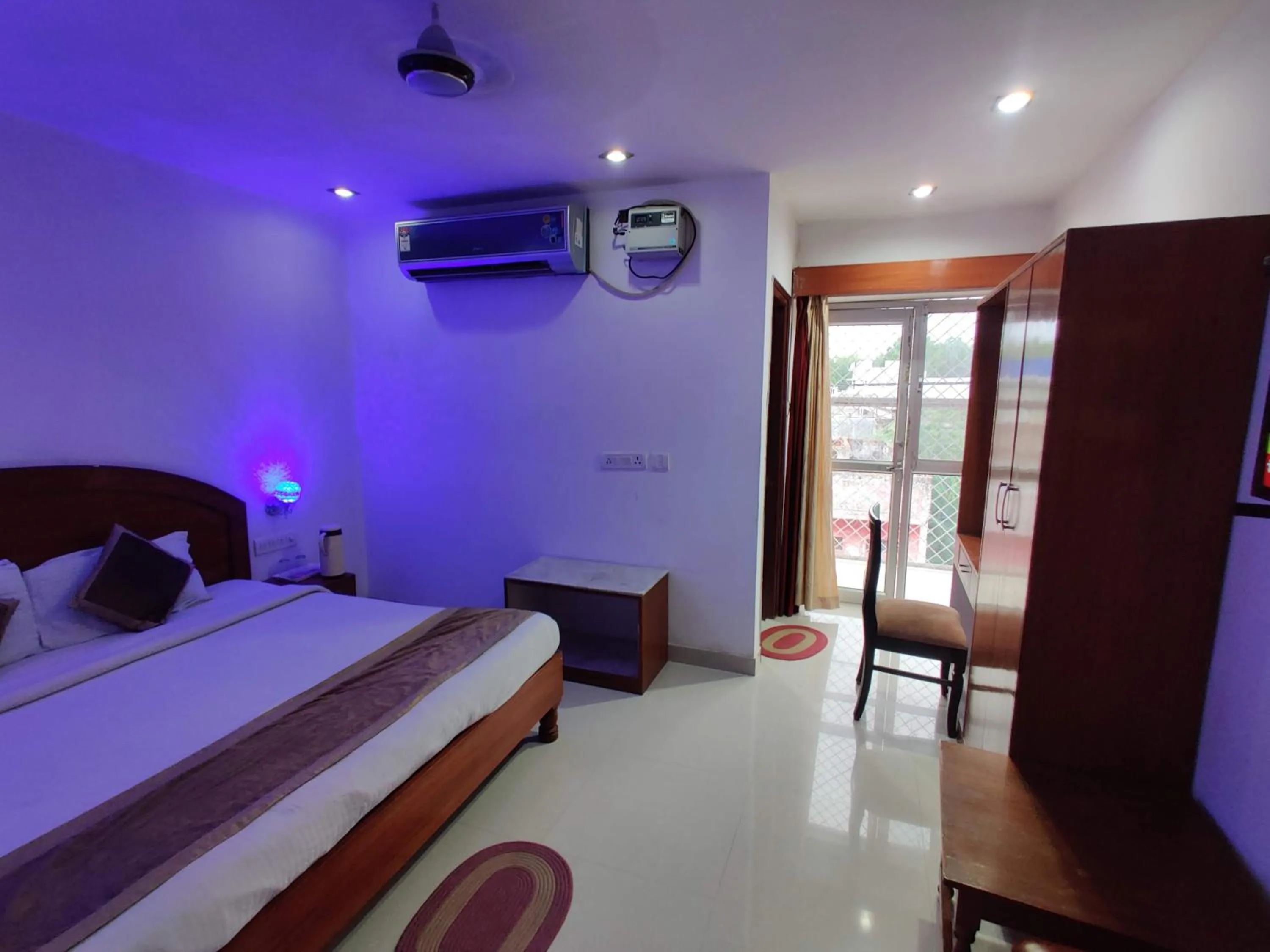 Bed in Euro Star Inn