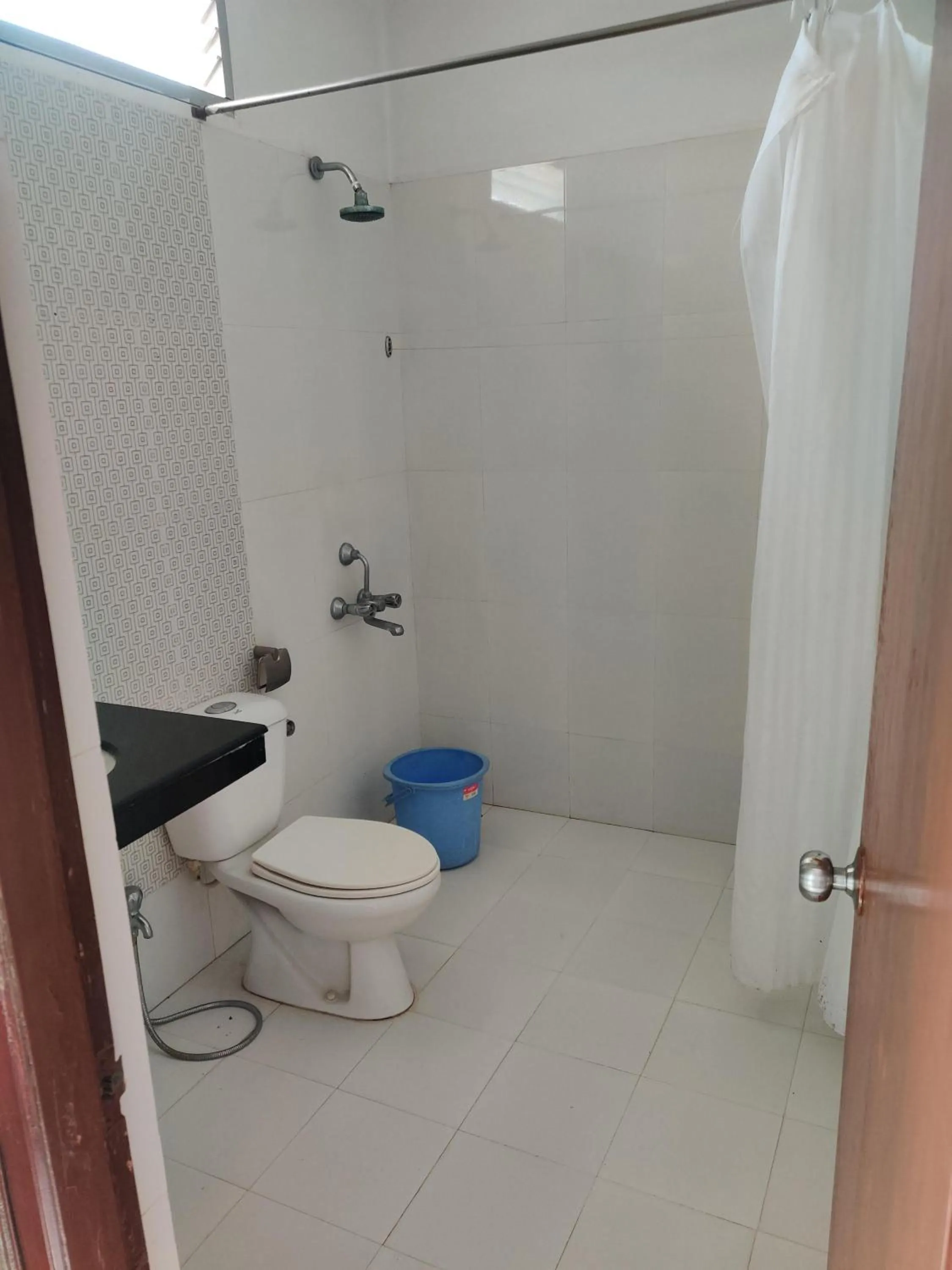 Toilet in Euro Star Inn