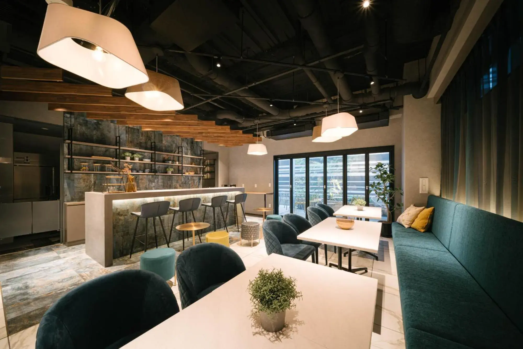 Restaurant/places to eat in R Hotel Namba South Restaurant/places to eat in R Hotel Namba South