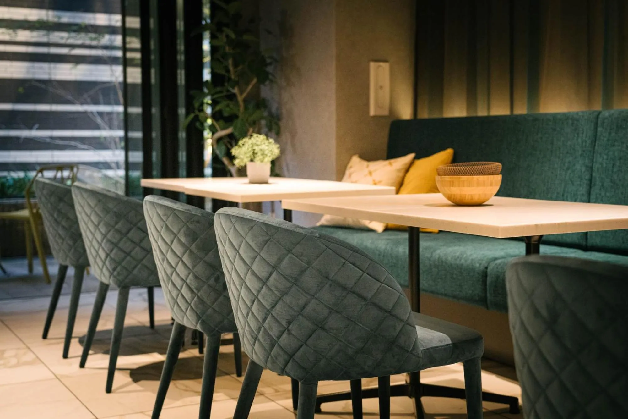 Restaurant/places to eat in R Hotel Namba South