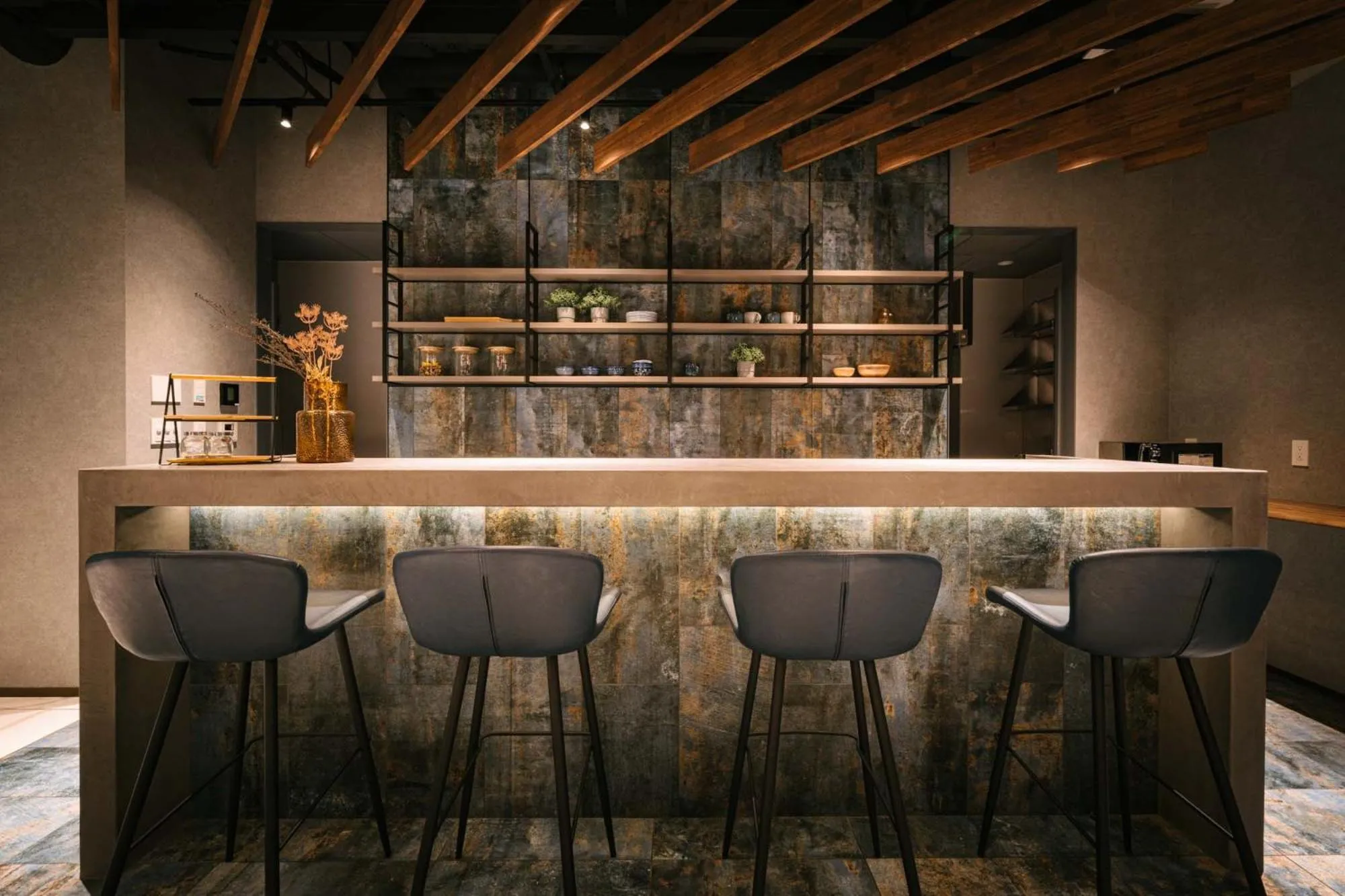 Restaurant/places to eat in R Hotel Namba South