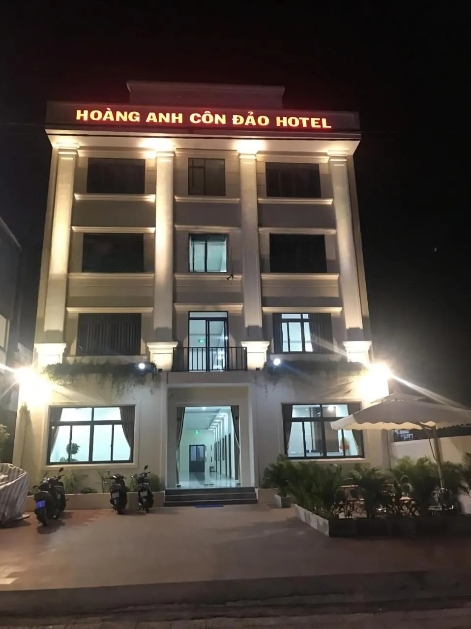 Night in Hoàng Anh Côn Đảo Hotel