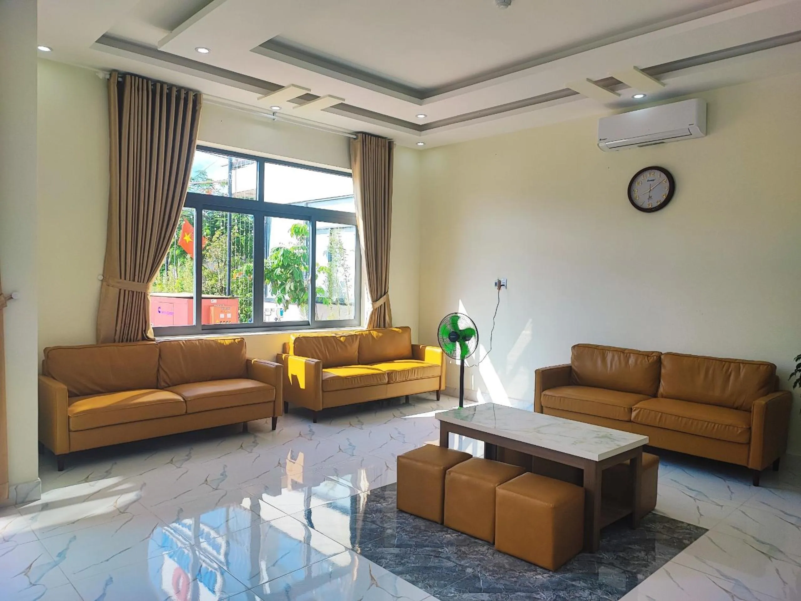 Lobby or reception in Hoàng Anh Côn Đảo Hotel