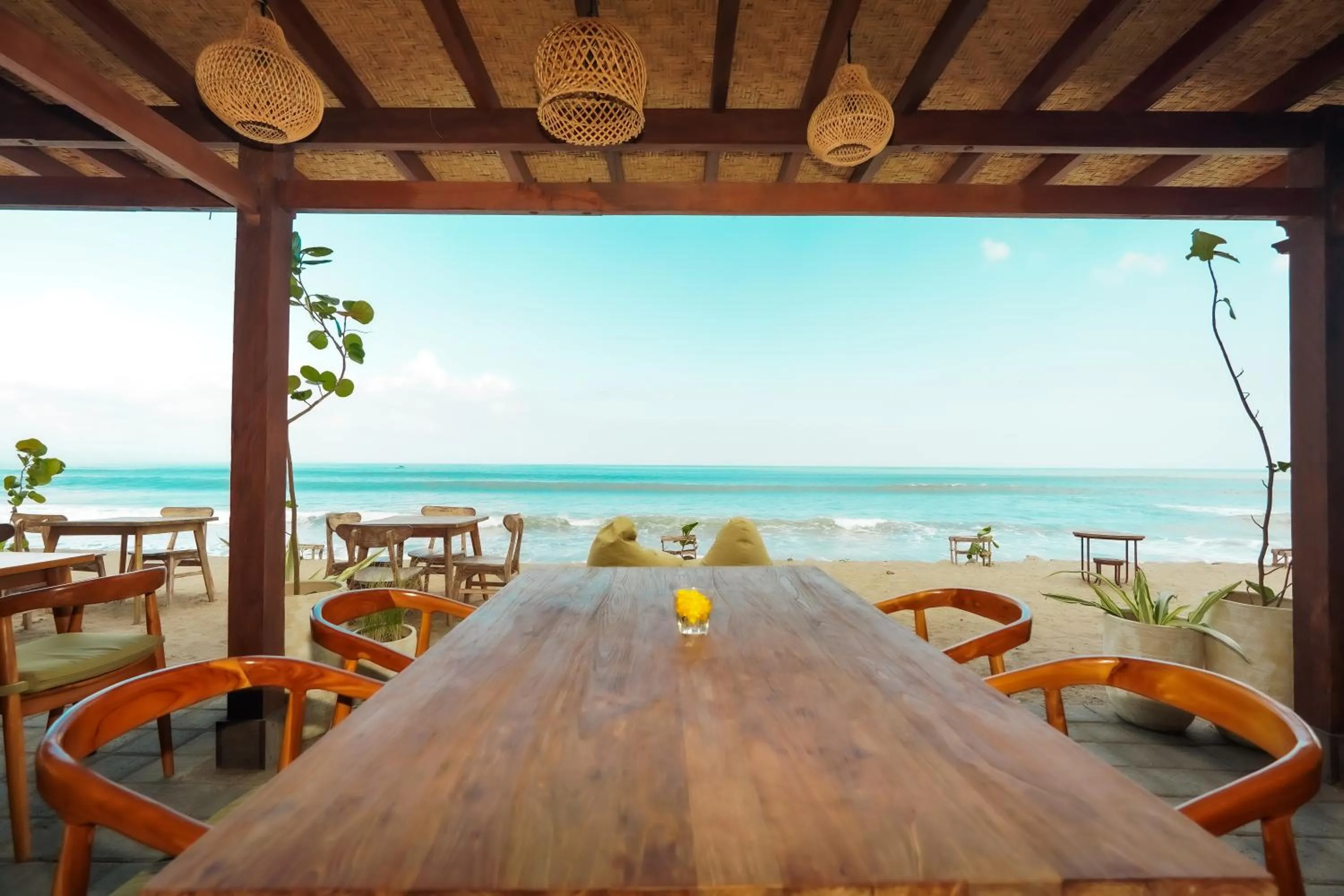 Restaurant/places to eat in Tropical Beach House Bali