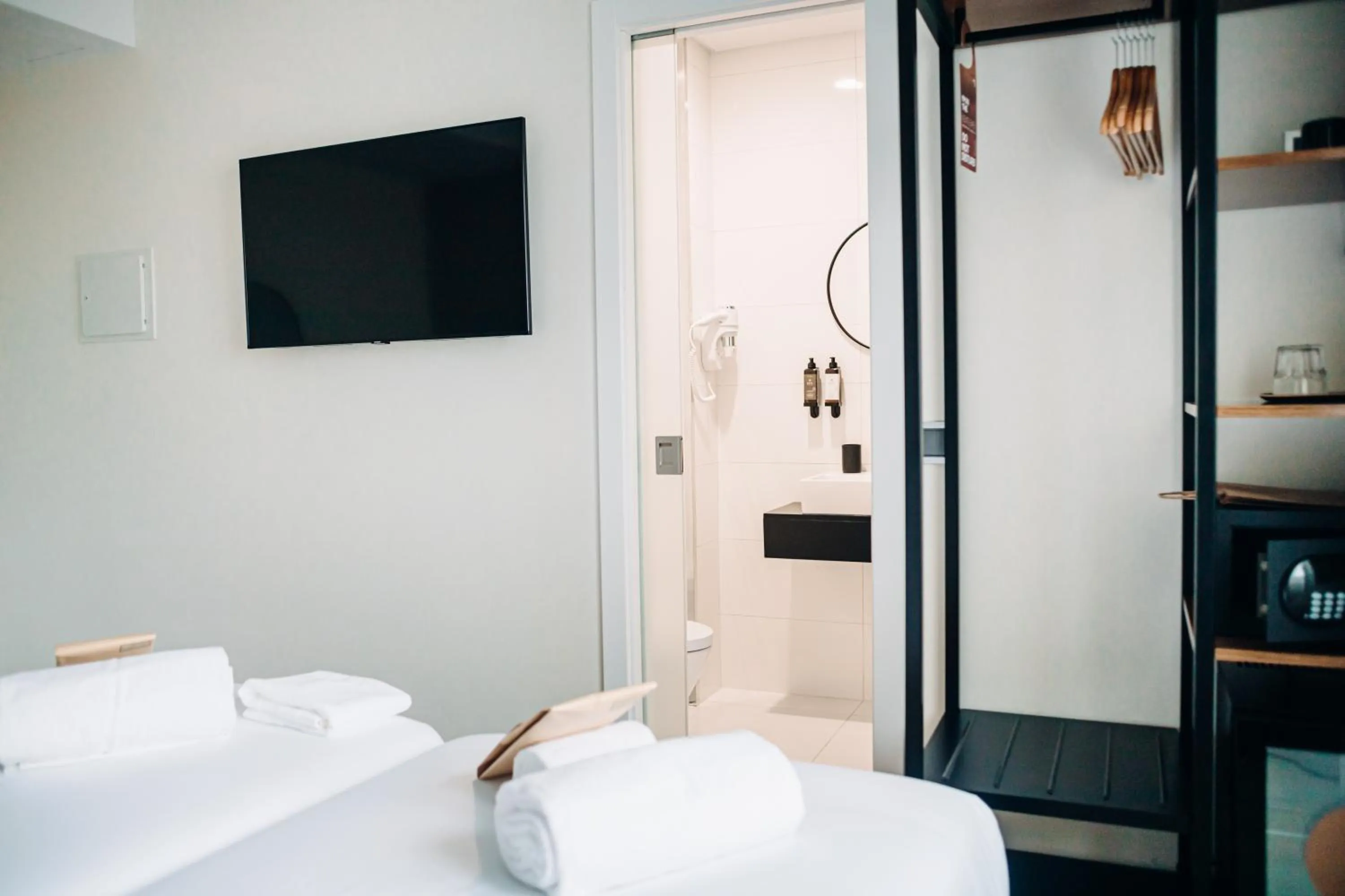 Bedroom, Bed in Next Level Premium Hotels