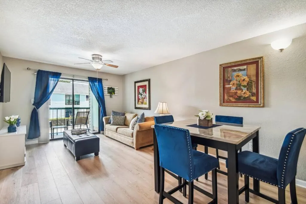 Living room in The Orchid by DNY Prime