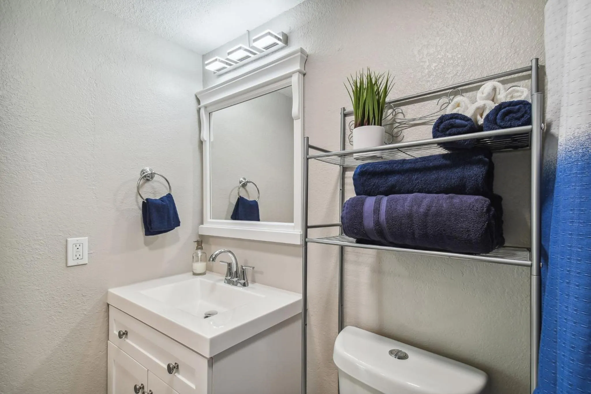 The Orchid by DNY Prime