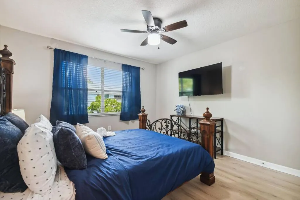 Bed in The Orchid by DNY Prime