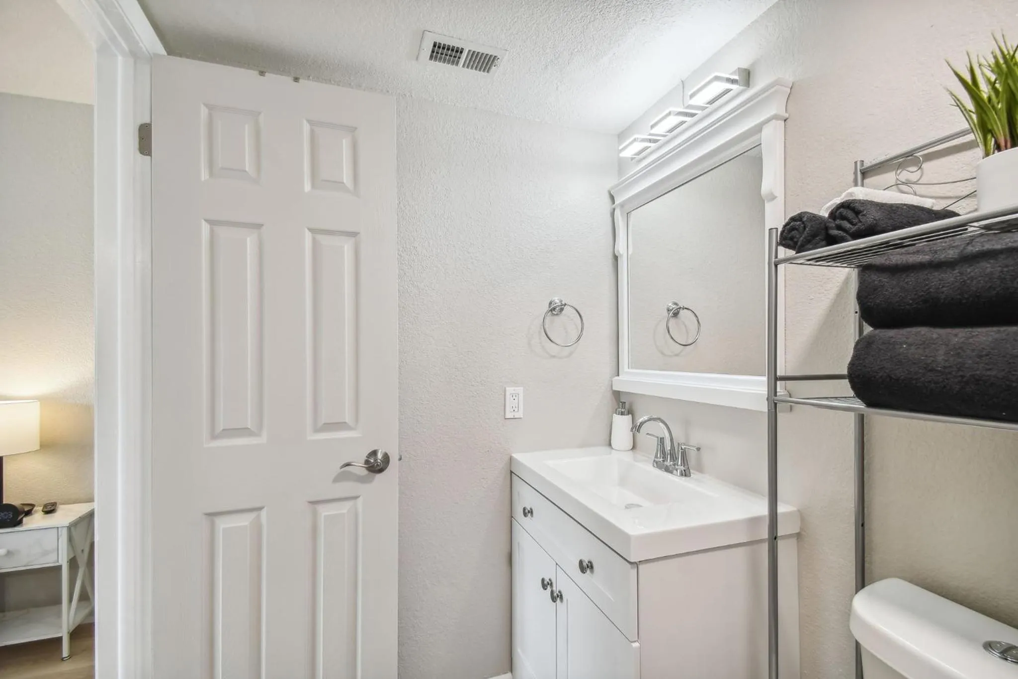 The Orchid by DNY Prime