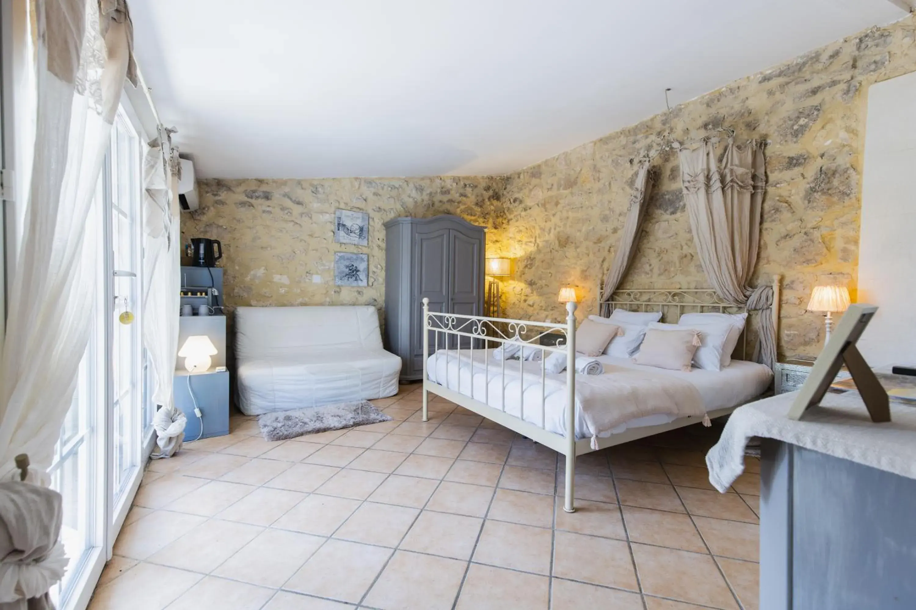 Family Room in Chambre d'hôtes - B&B - Grand Luberon chez Manon en Luberon Family Room in Chambre d'hôtes - B&B - Grand Luberon chez Manon en Luberon