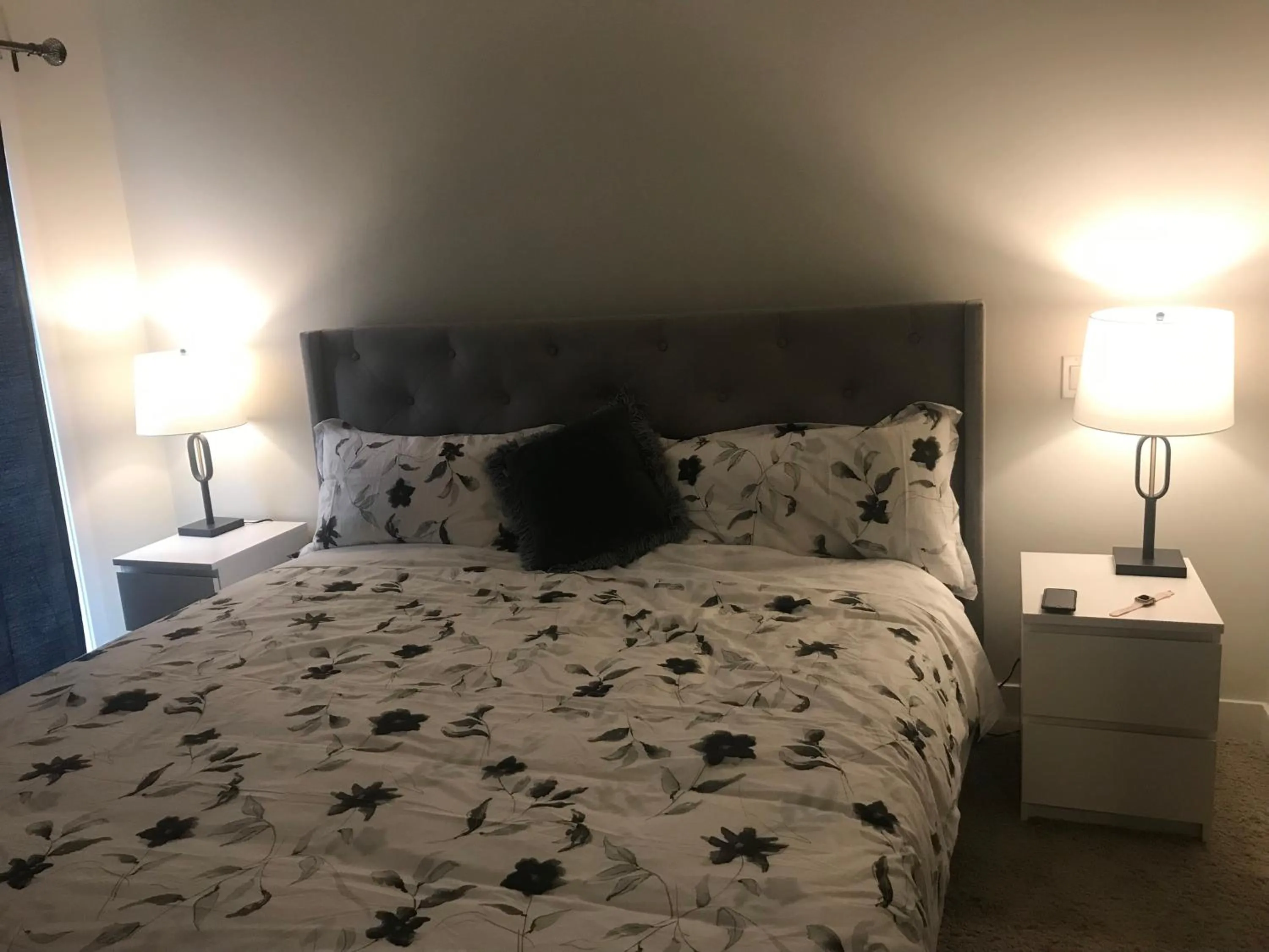 Bed in Stay In The Okanagan - Copper Sky, West Kelowna